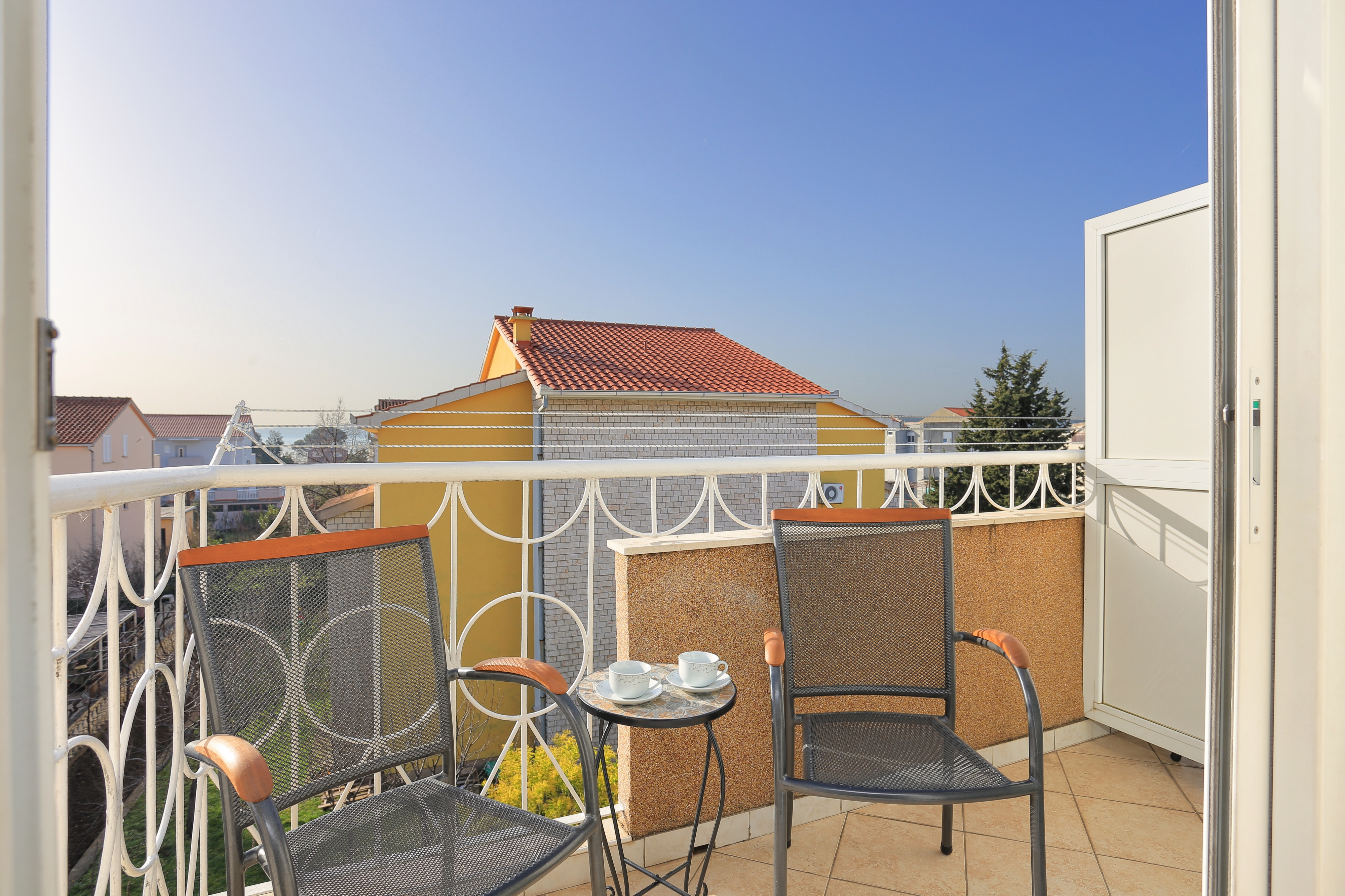 One bedroom apartment with balcony and sea view Kaštel Štafilić, Kaštela  A-b