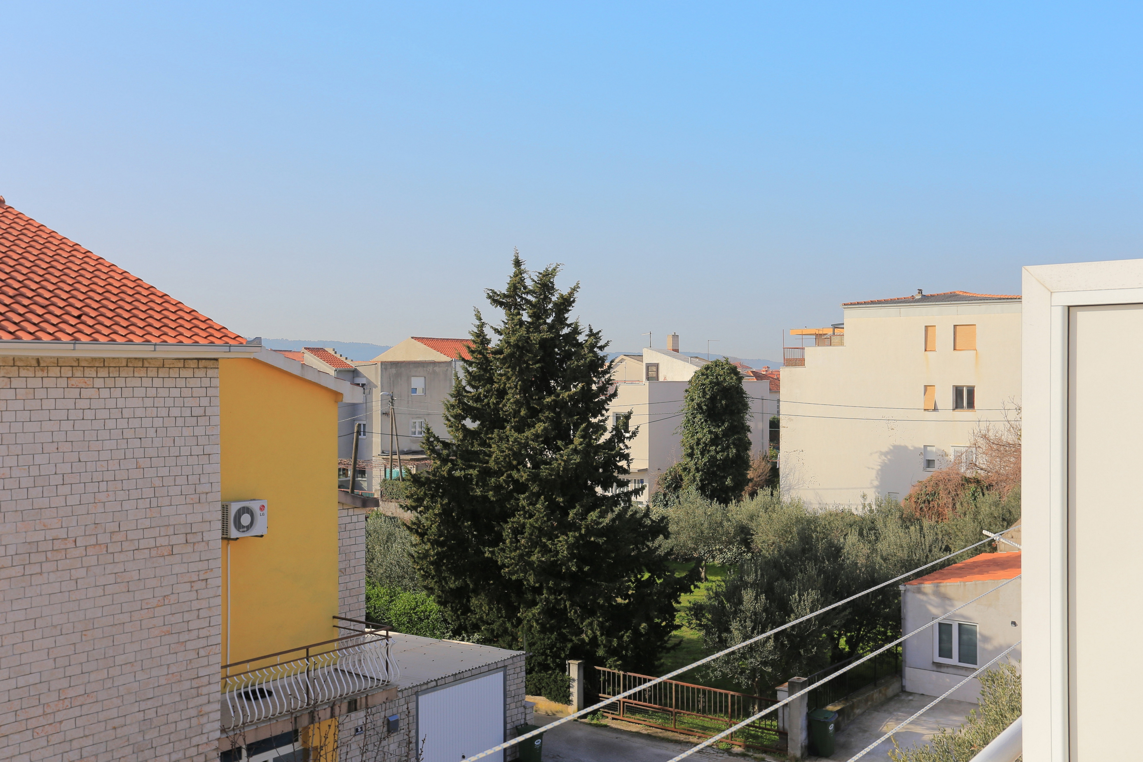 One bedroom apartment with balcony and sea view Kaštel Štafilić, Kaštela  A-b