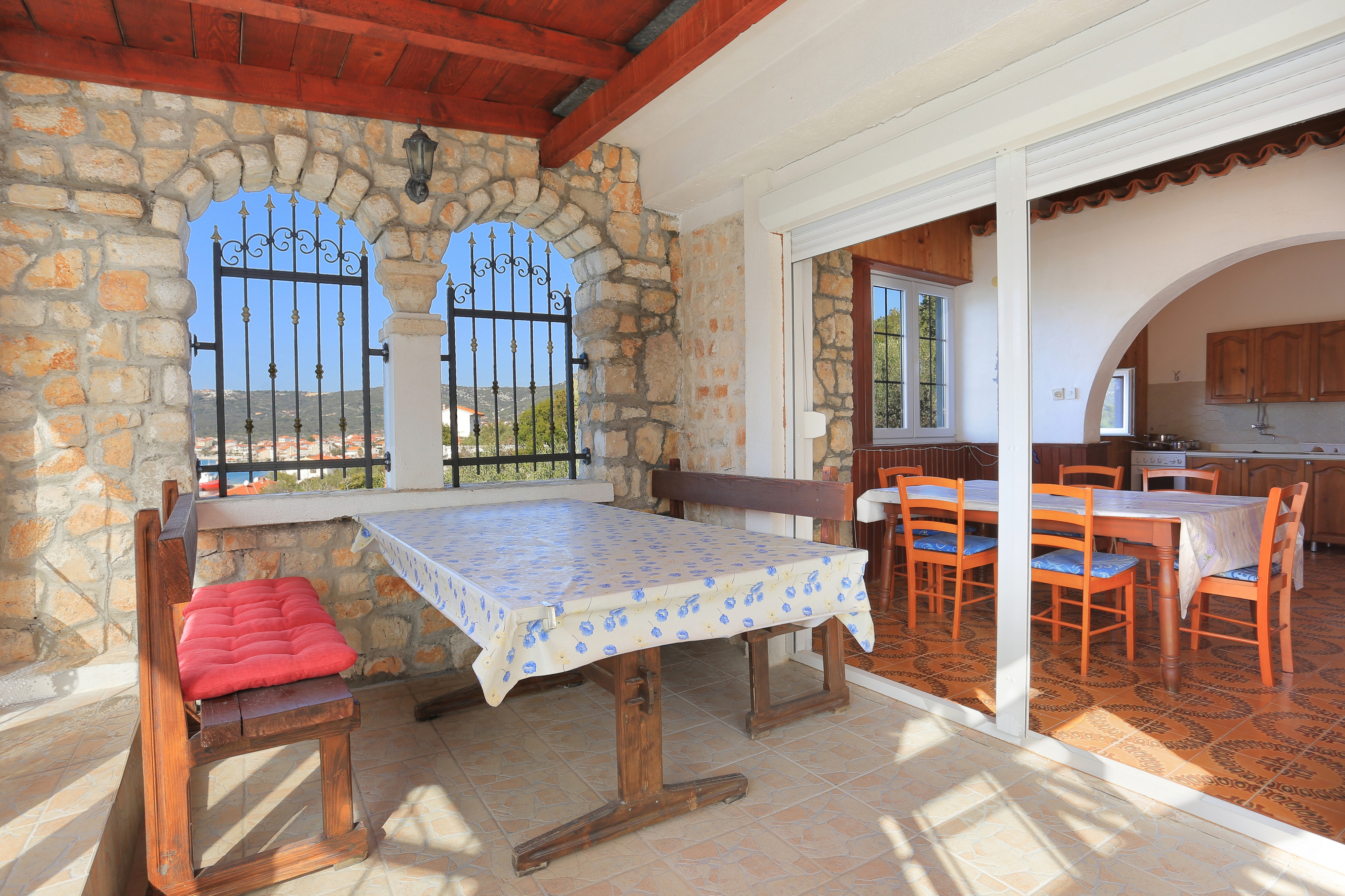 Three bedroom apartment near beach Vinišće, Trogir  A-a