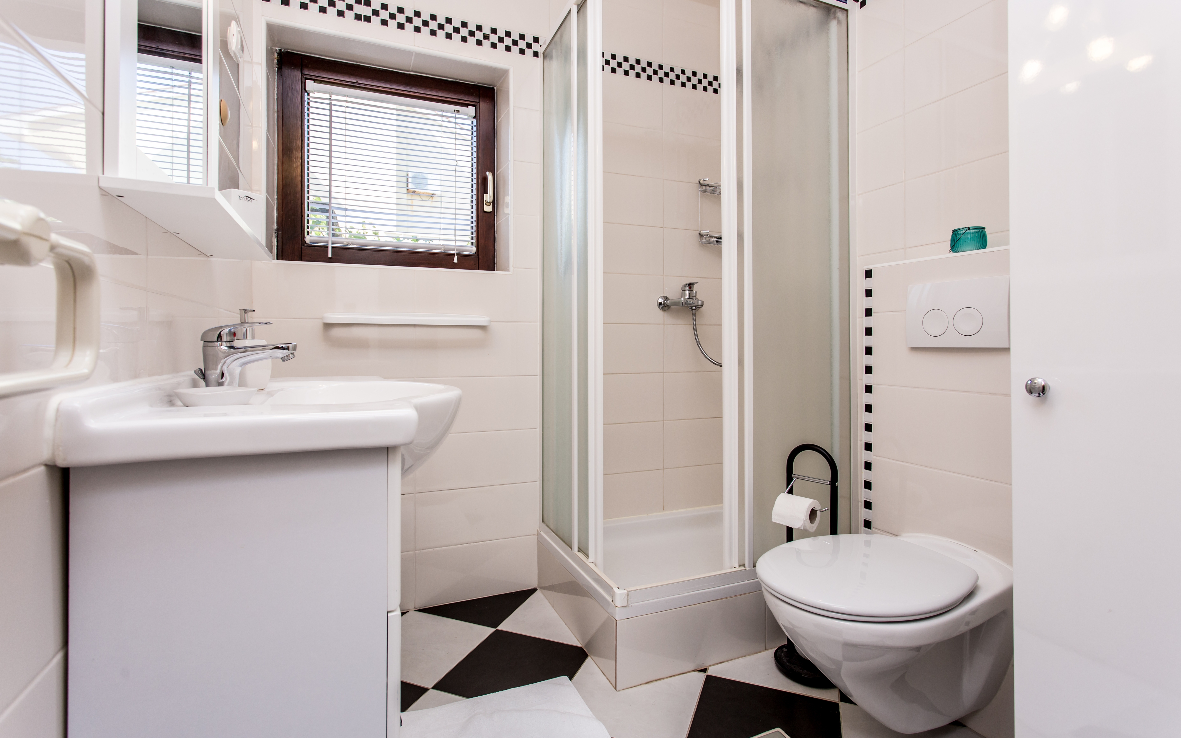 Two bedroom apartment with terrace Šilo, Krk  A-b