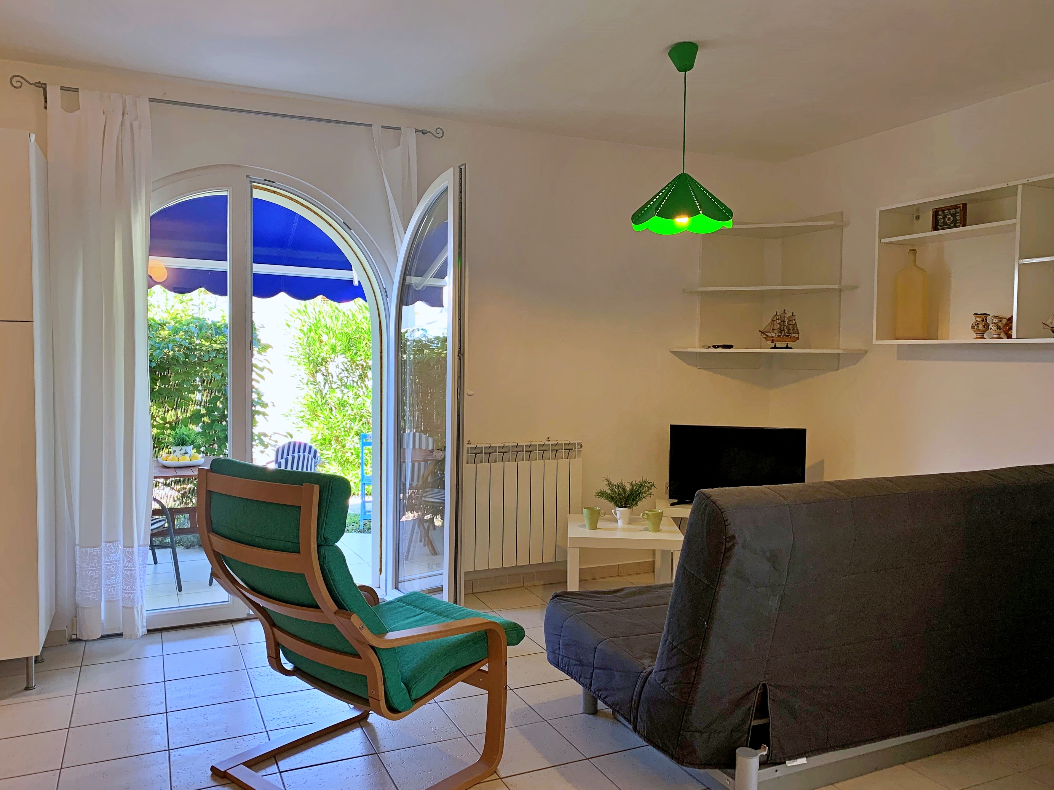 One bedroom apartment with terrace Šilo, Krk (A-18678-a)