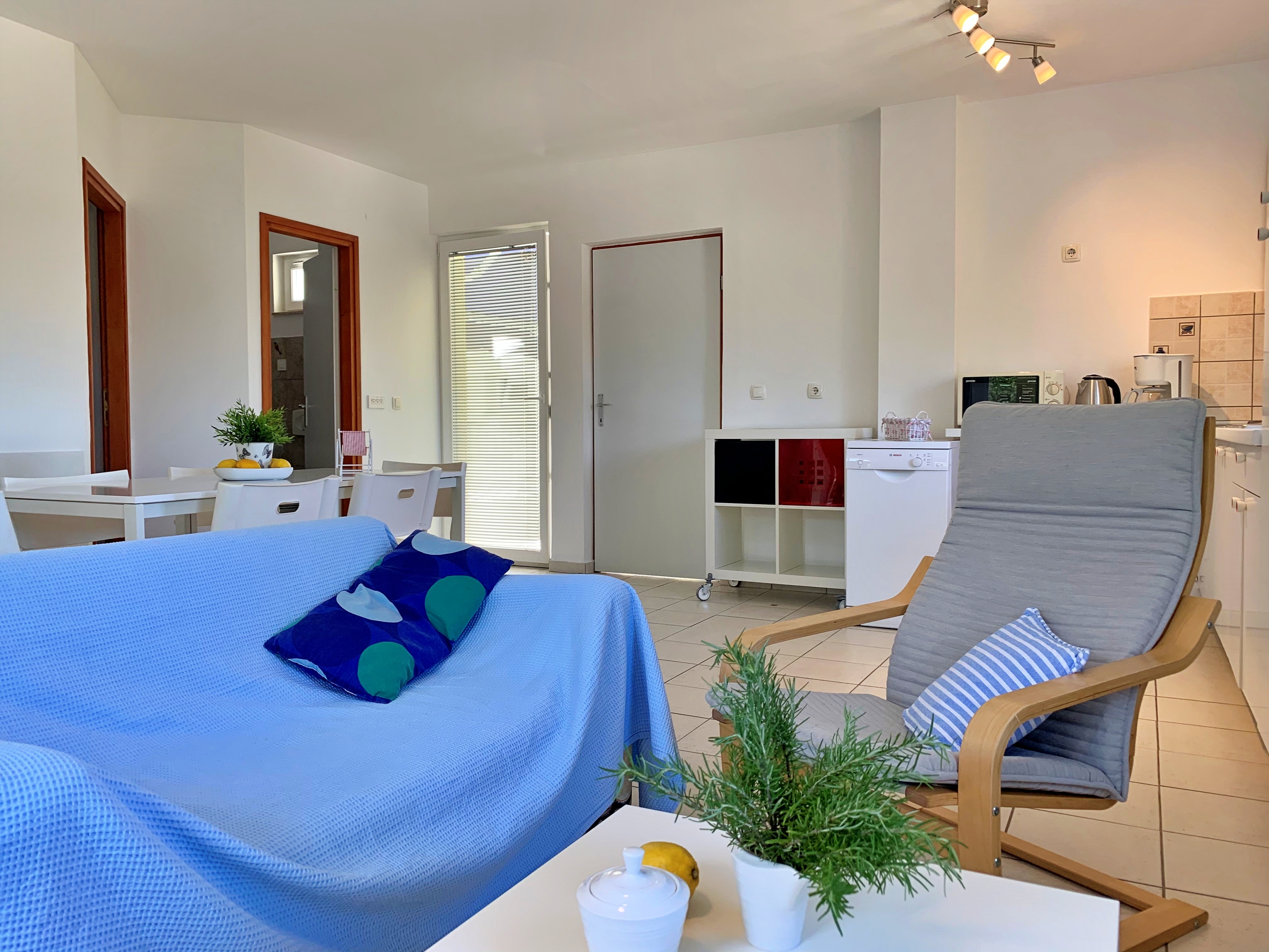 Two bedroom apartment with terrace Šilo, Krk  A-b
