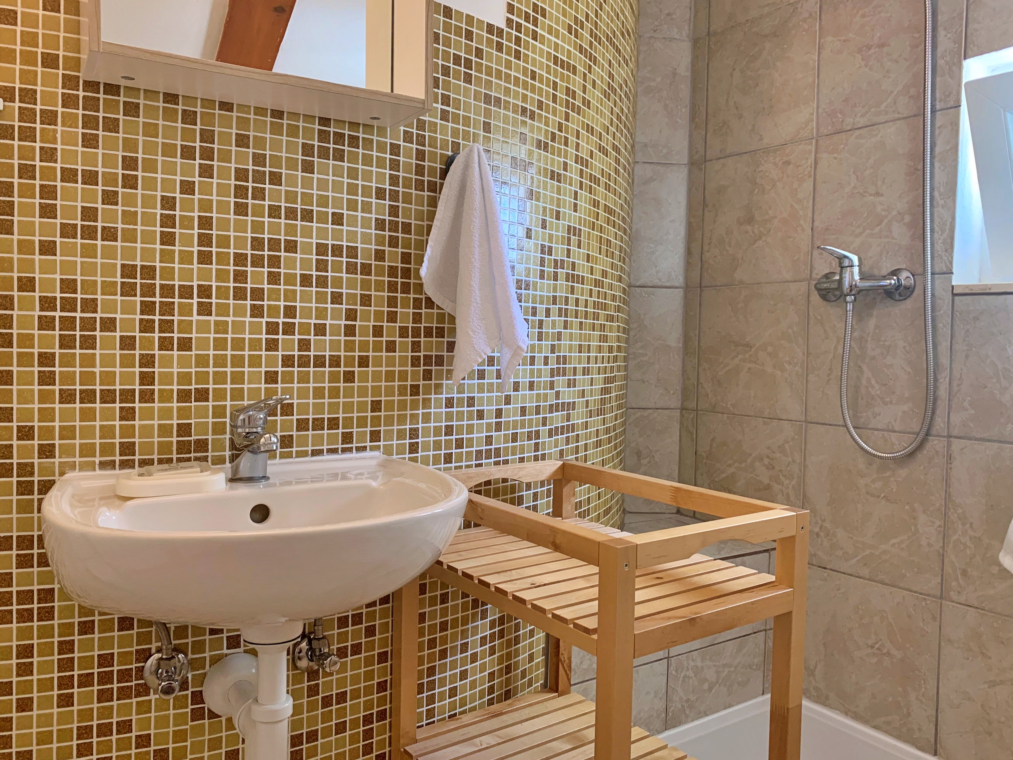 Two bedroom apartment with terrace and sea view Šilo, Krk  A-c