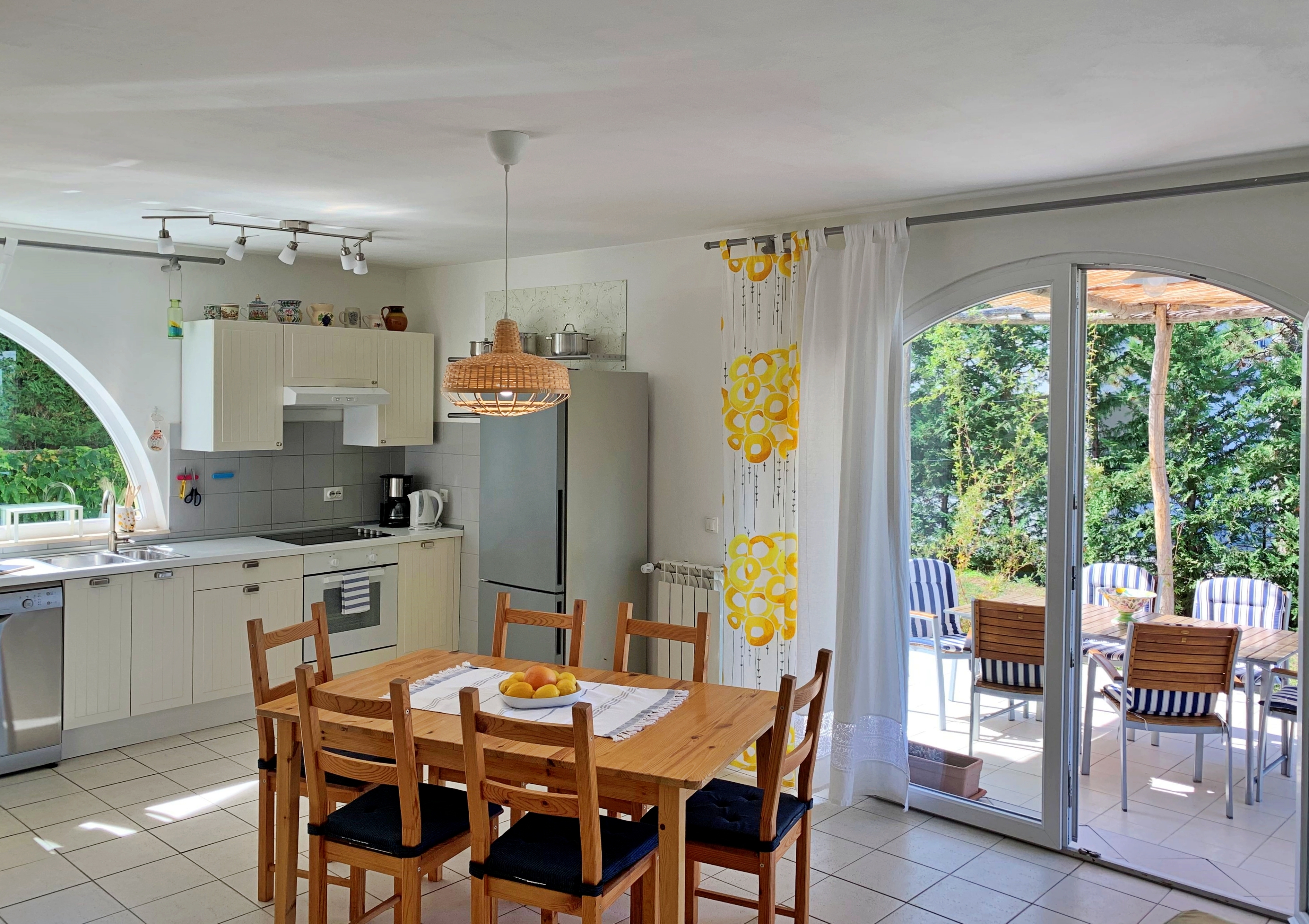 Two bedroom apartment with terrace and sea view Šilo, Krk  A-c