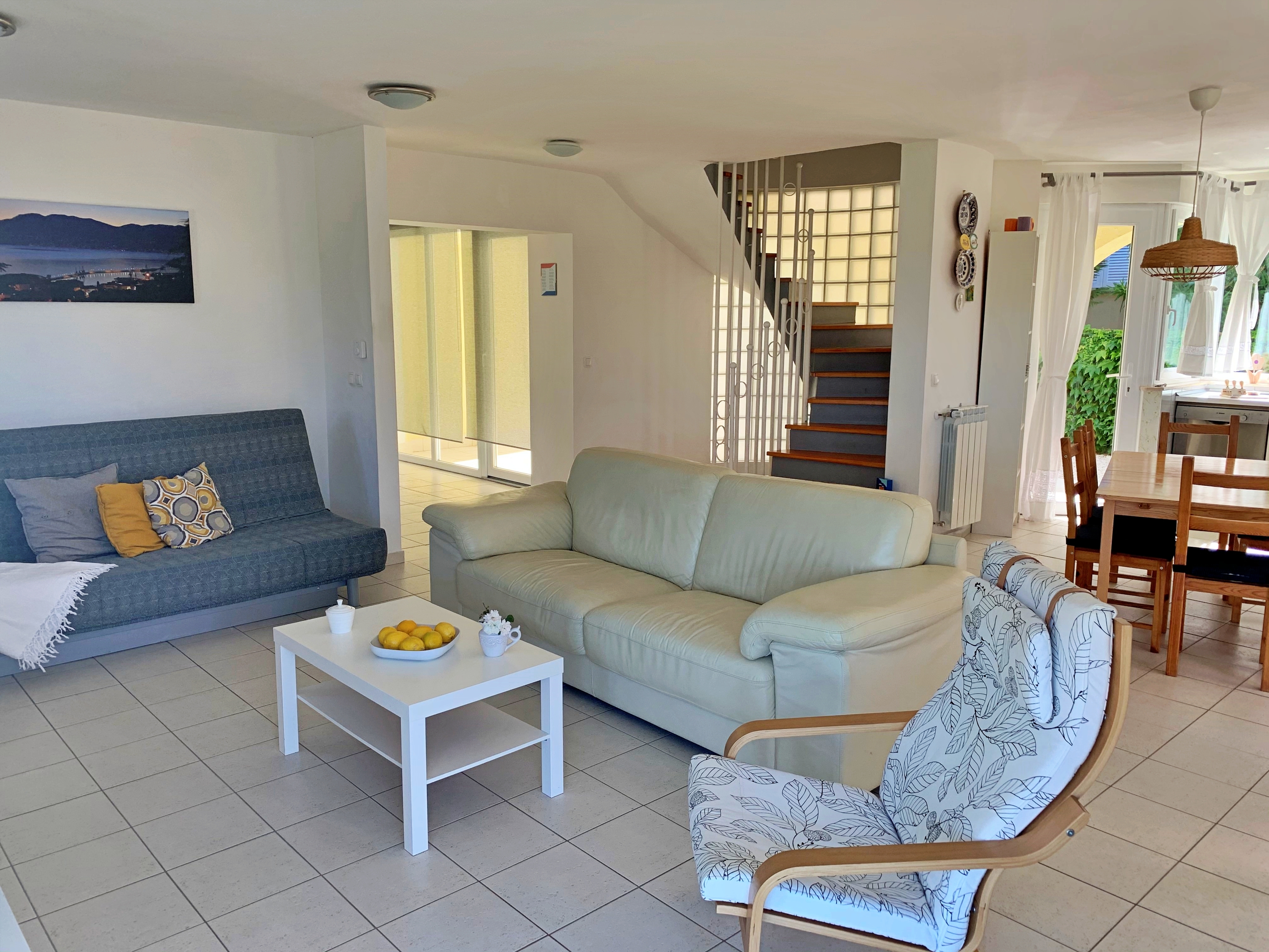 Two bedroom apartment with terrace and sea view Šilo, Krk  A-c