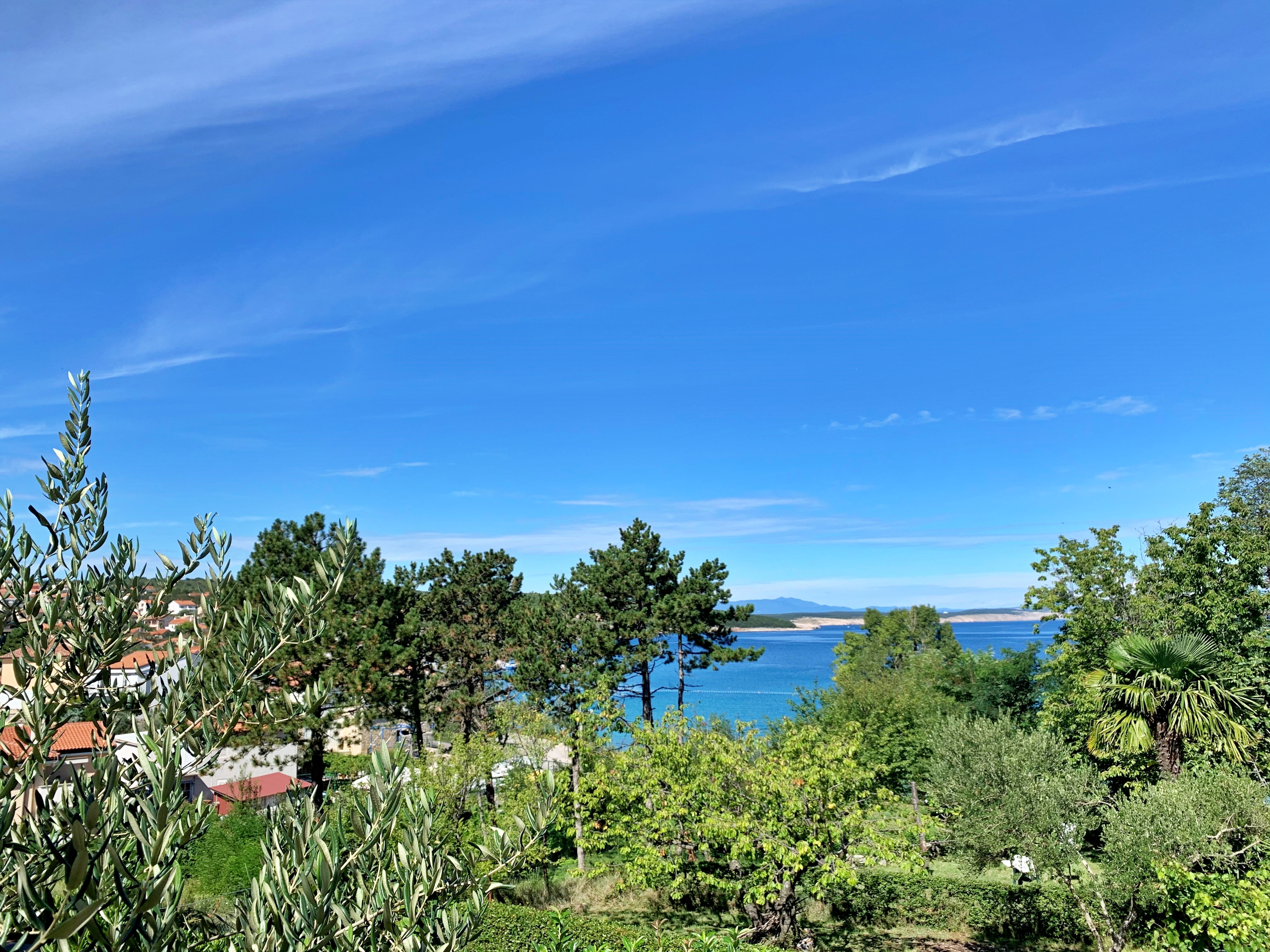 Two bedroom apartment with terrace and sea view Šilo, Krk  A-c