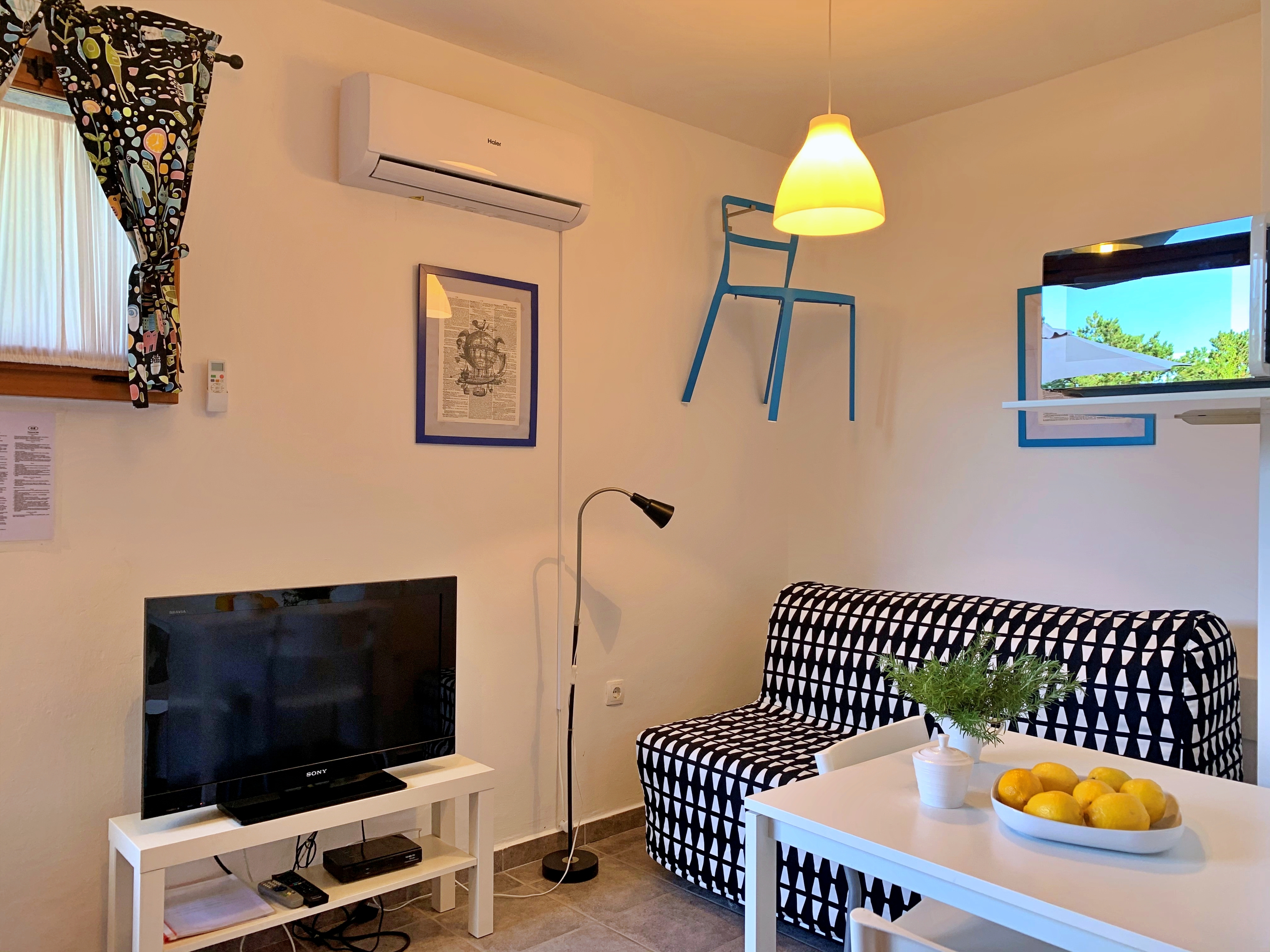 Studio flat with terrace Šilo, Krk  AS-a