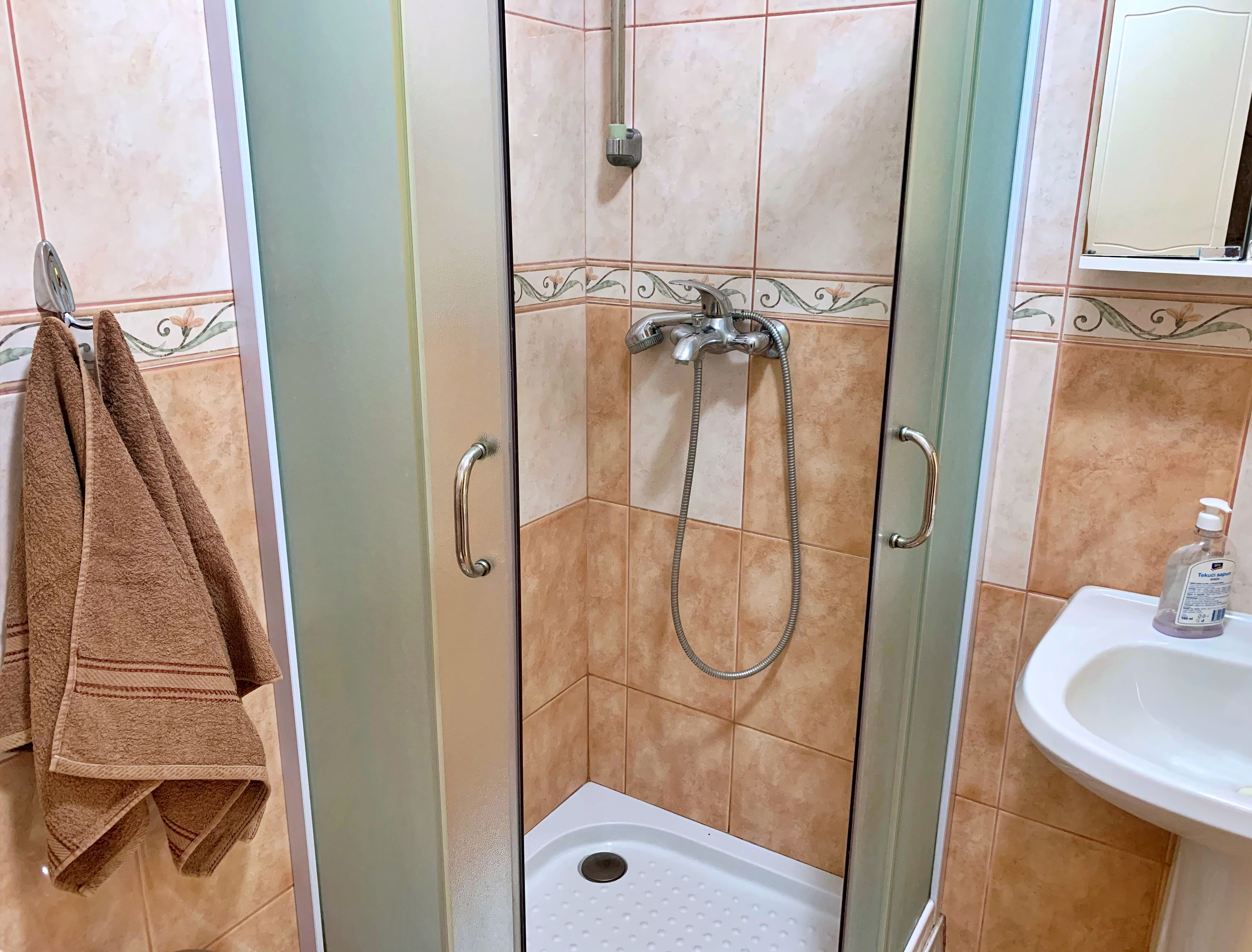 One bedroom apartment near beach Šilo, Krk  A-a