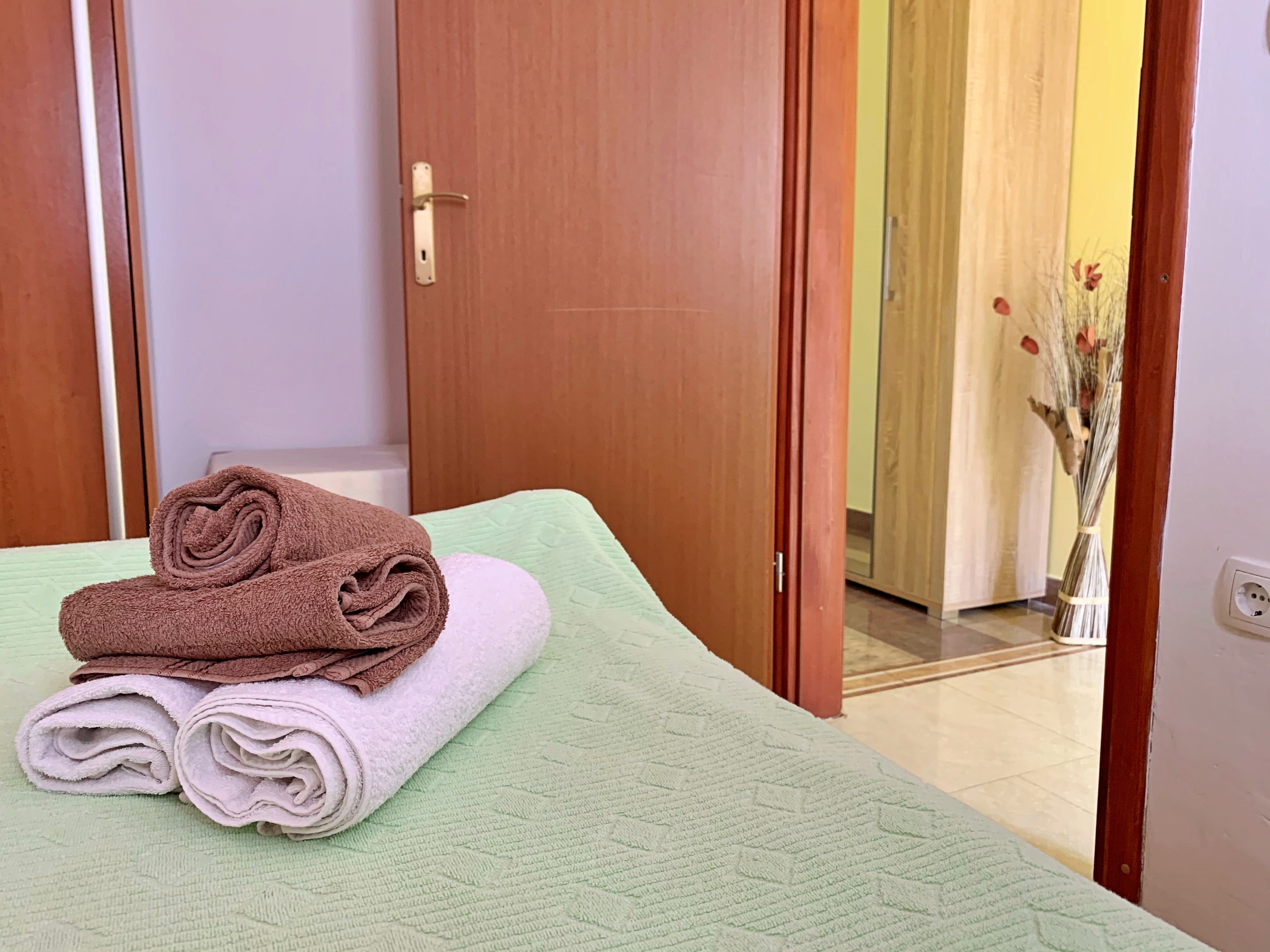 One bedroom apartment near beach Šilo, Krk  A-a