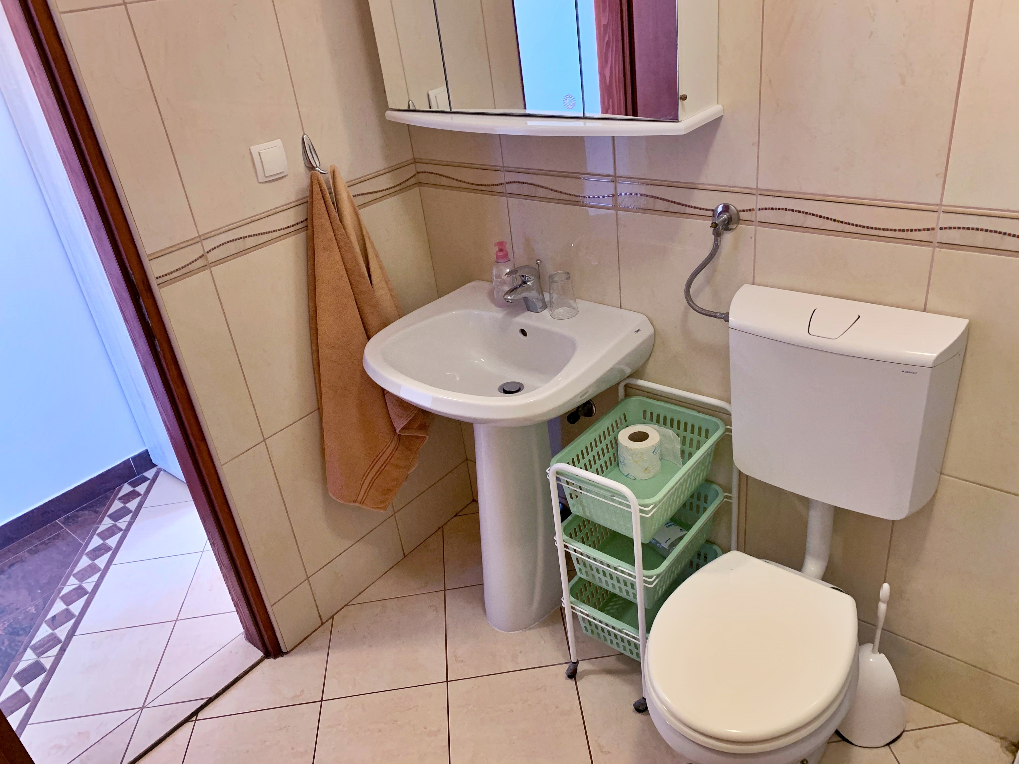 One bedroom apartment near beach Šilo, Krk  A-b
