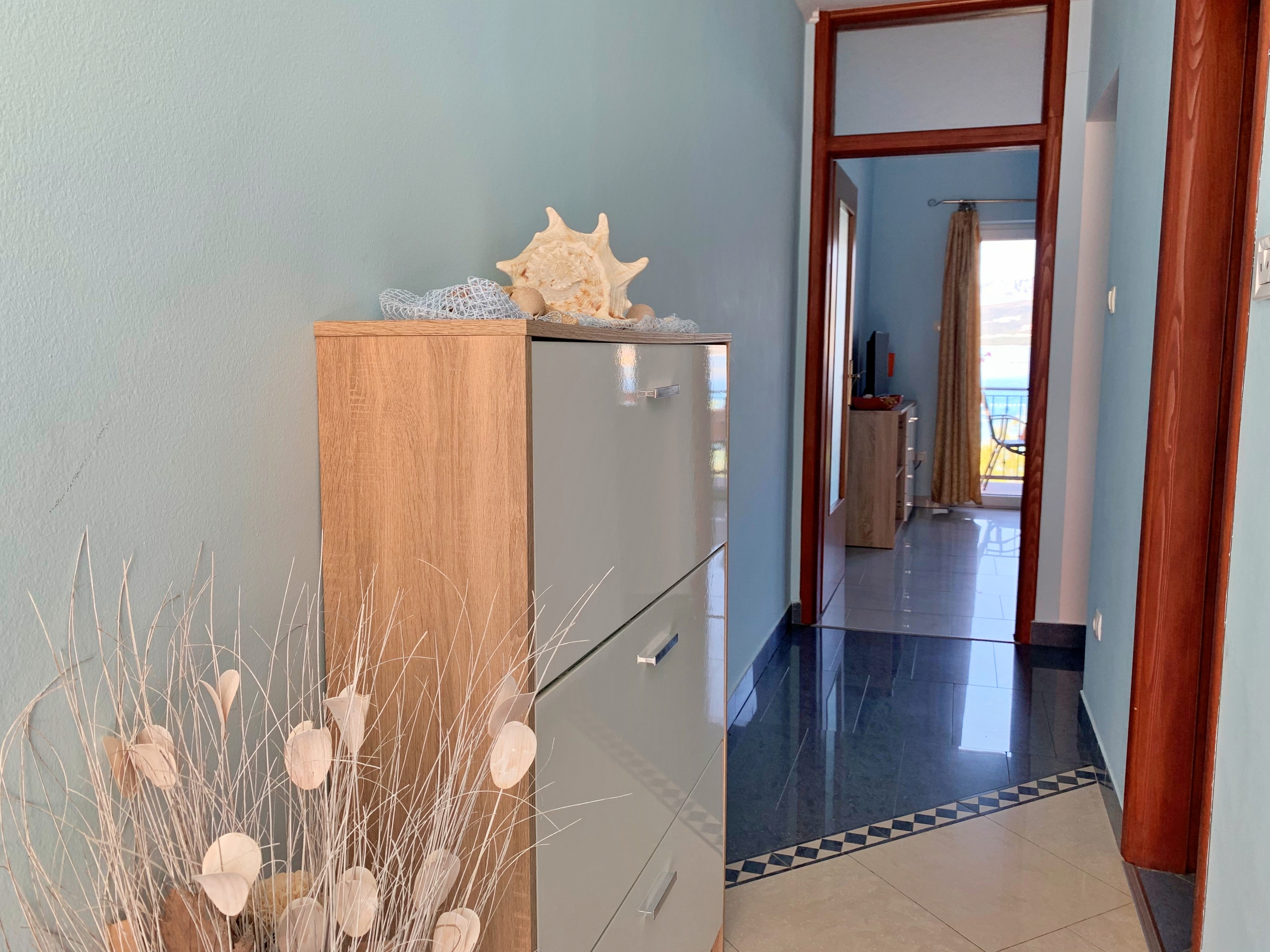 One bedroom apartment near beach Šilo, Krk  A-c