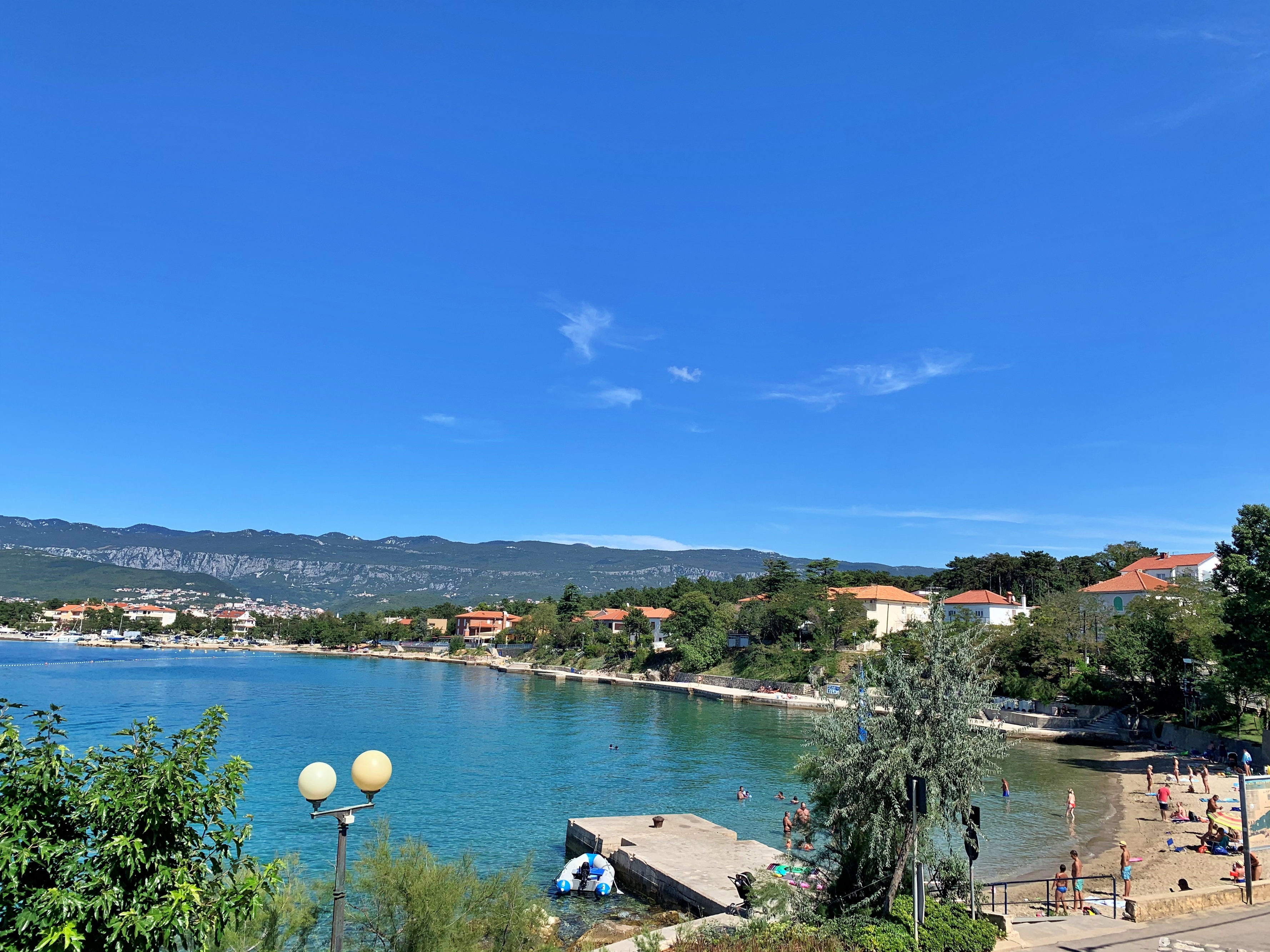 One bedroom apartment near beach Šilo, Krk  A-c