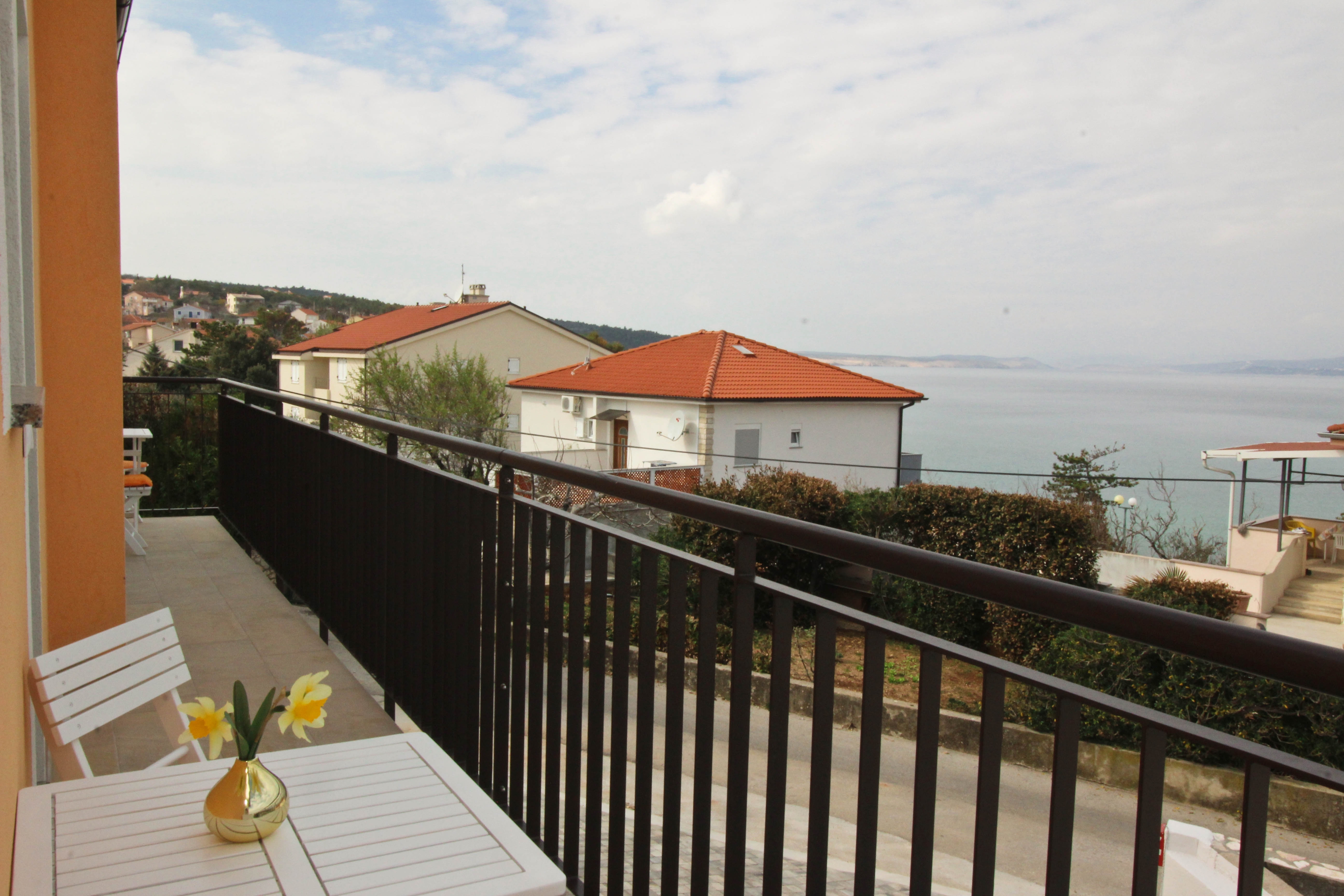 One bedroom apartment with balcony and sea view Šilo, Krk  A-a