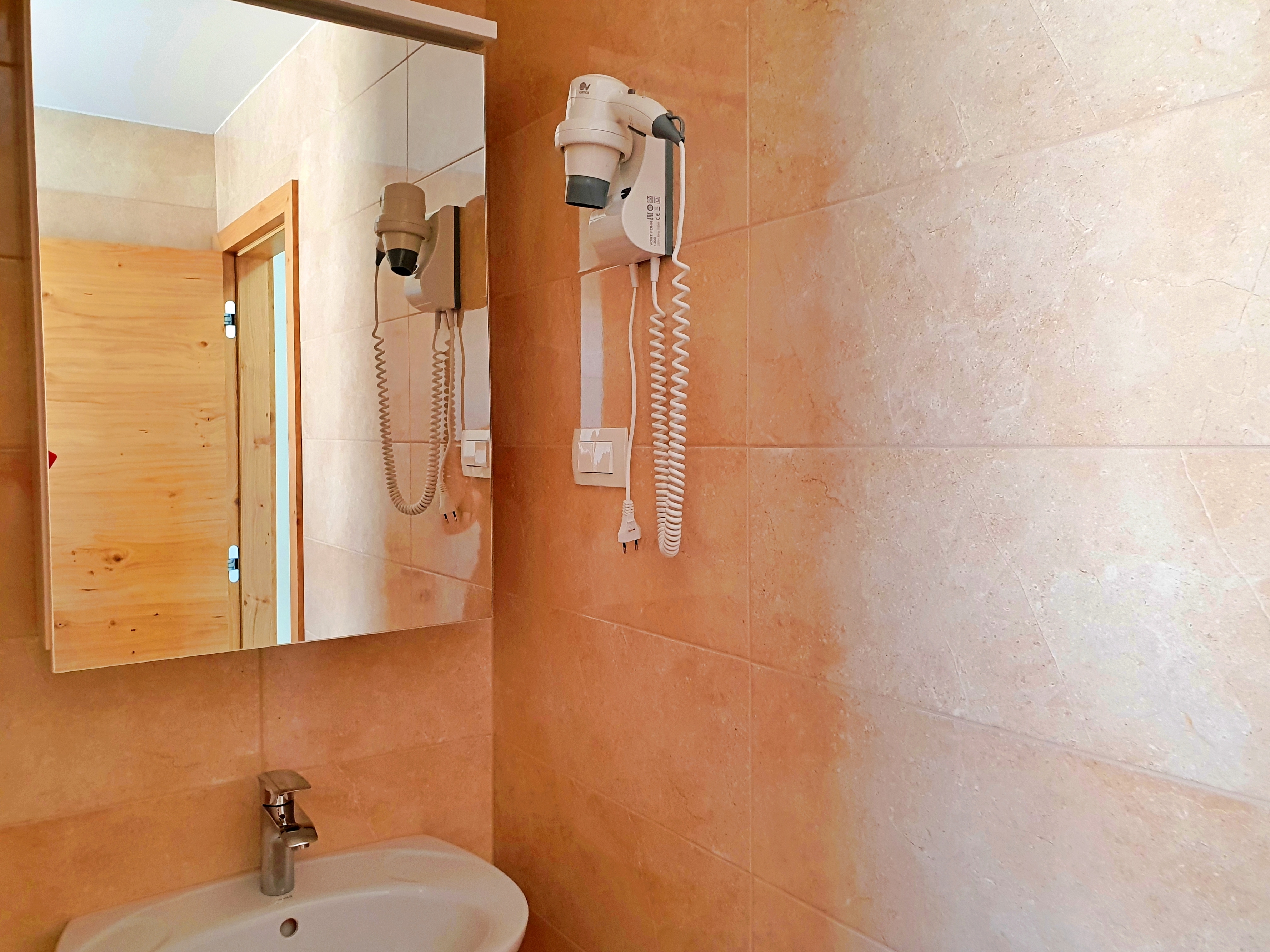 Two bedroom apartment with terrace and sea view Šilo, Krk  A-a