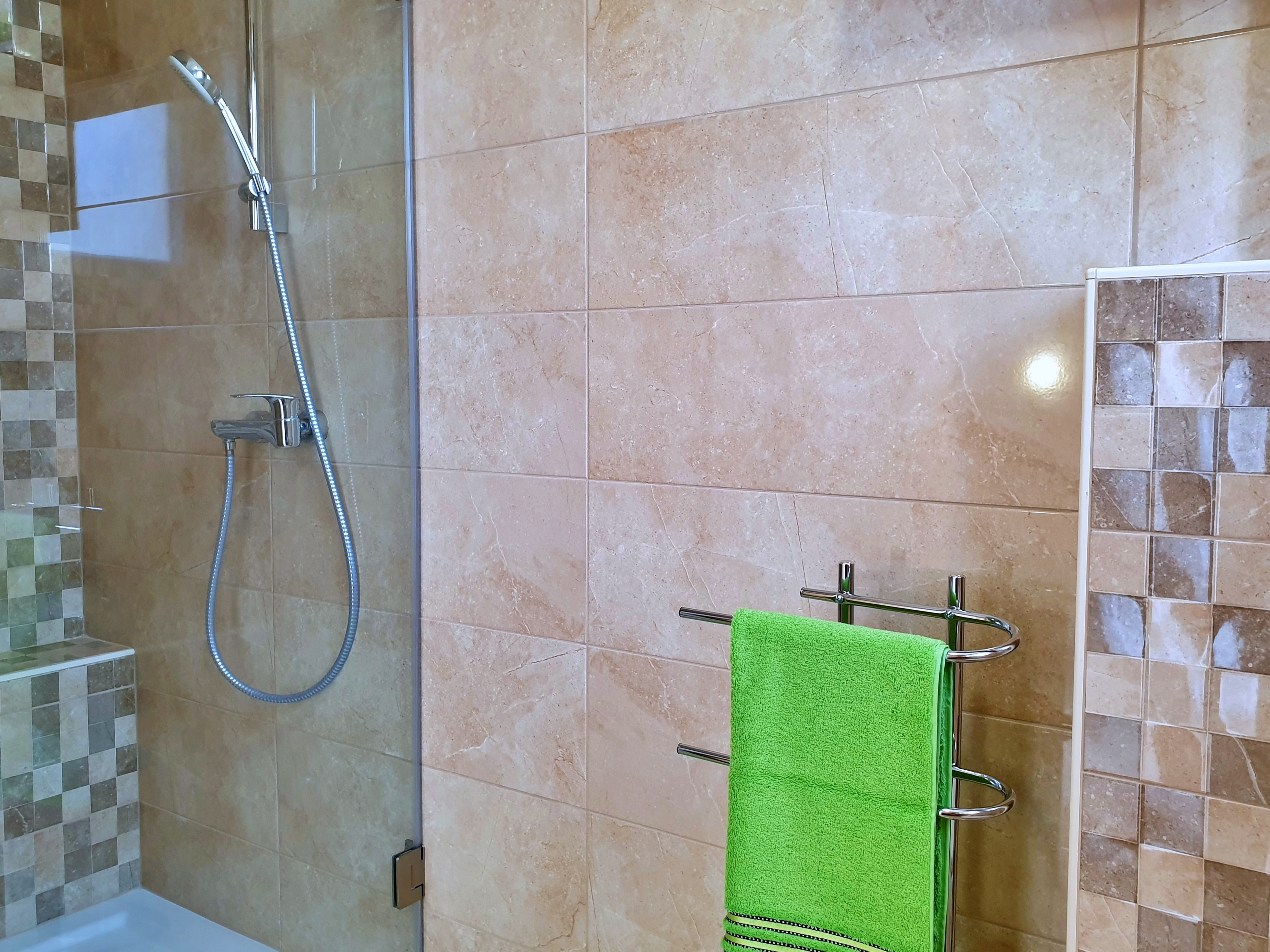 Two bedroom apartment with terrace and sea view Šilo, Krk  A-c