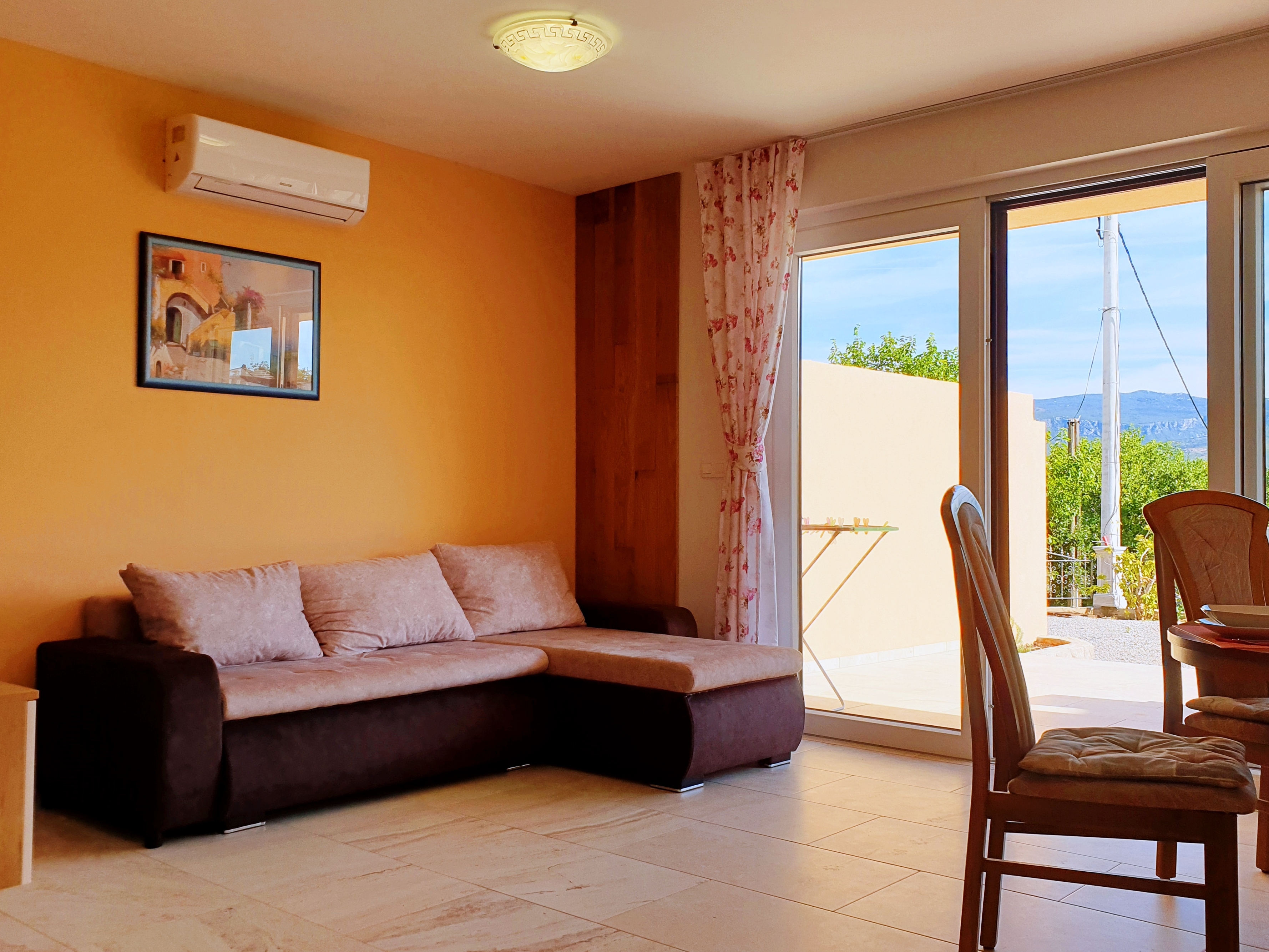 Two bedroom apartment with terrace and sea view Šilo, Krk (A-18685-c) Two bedroom apartment with terrace and sea view Šilo, Krk (A-18685-c)