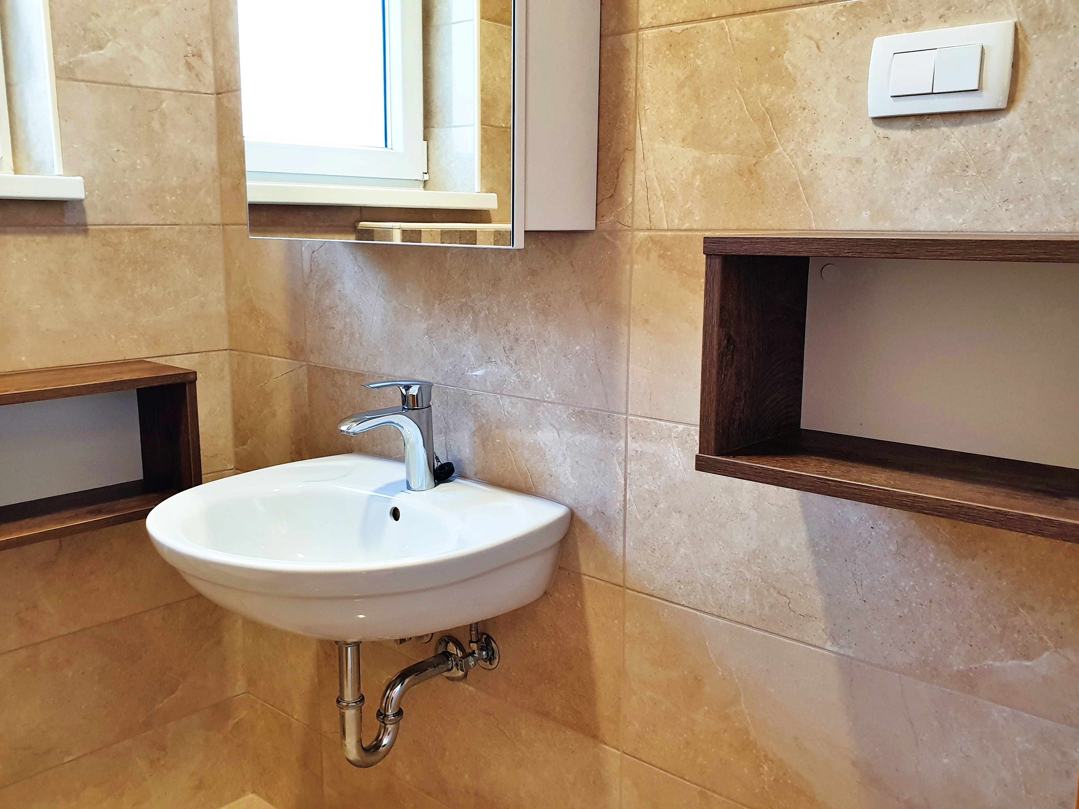 Two bedroom apartment with terrace and sea view Šilo, Krk  A-d