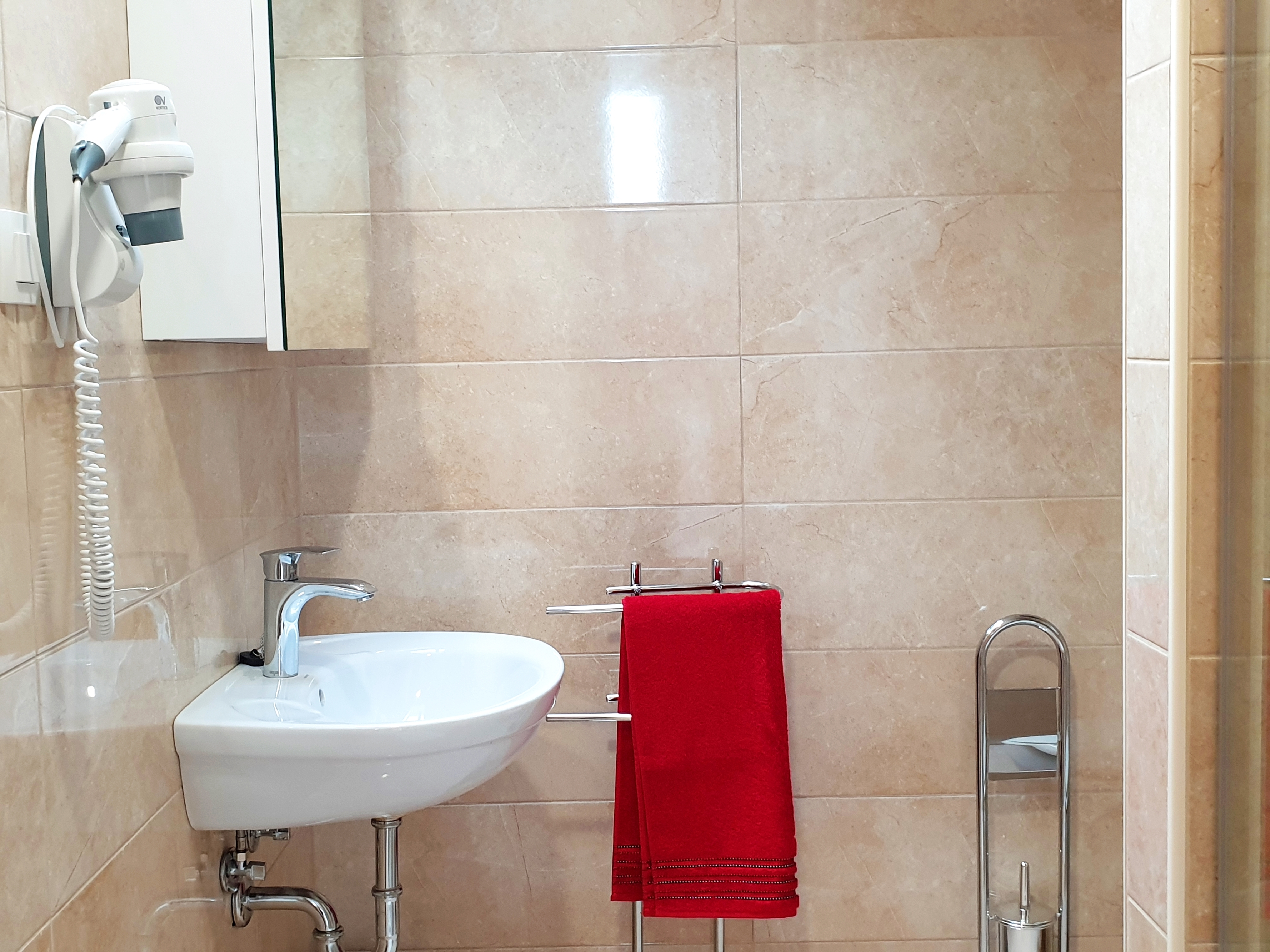 Two bedroom apartment with terrace and sea view Šilo, Krk  A-e
