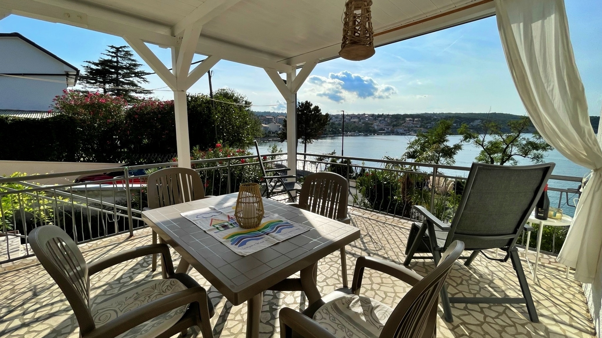 One bedroom apartment near beach Šilo, Krk  A-a