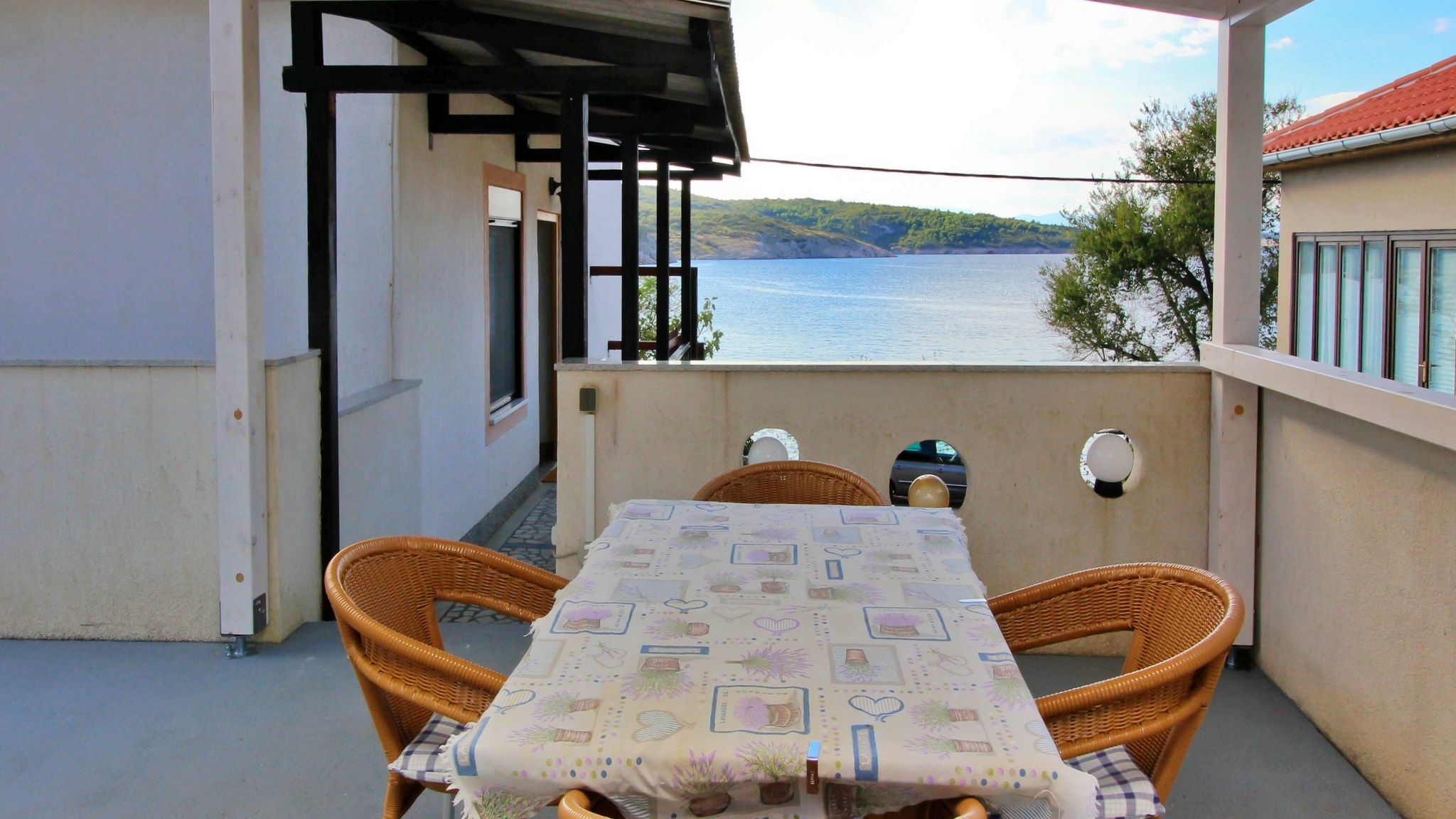 One bedroom apartment near beach Šilo, Krk  A-b