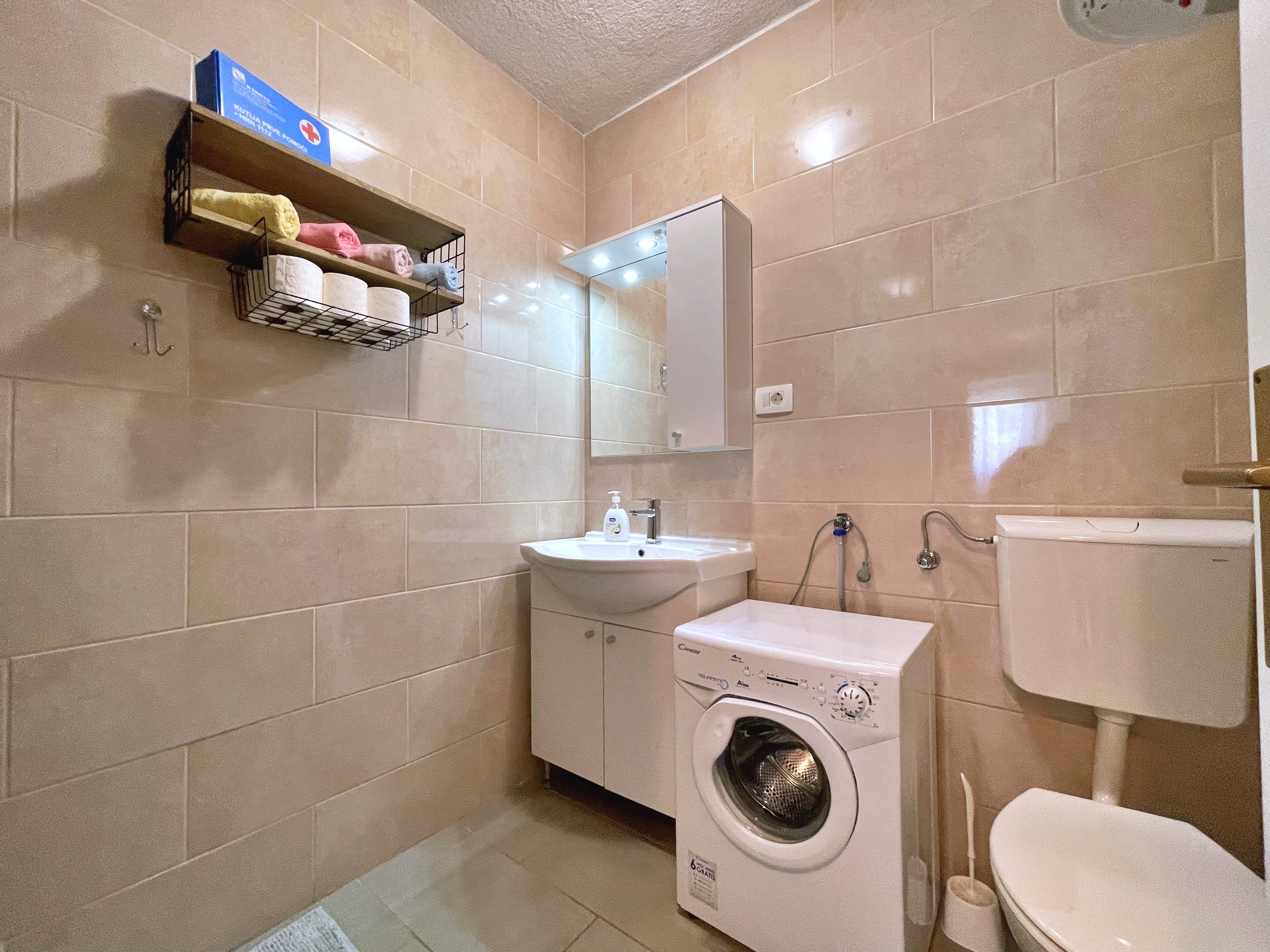 Two bedroom apartment near beach Šilo, Krk  A-a