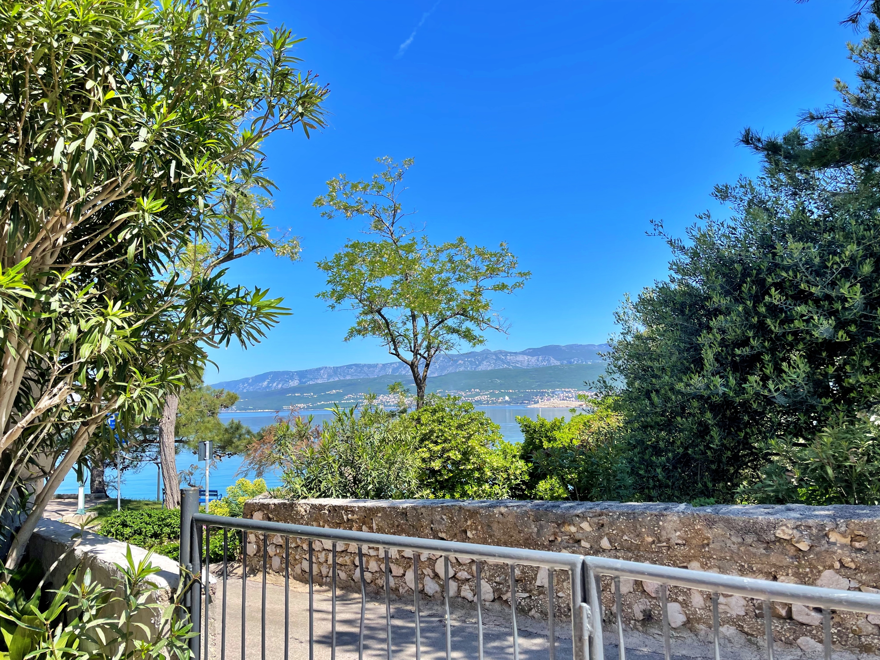 Two bedroom apartment near beach Šilo, Krk  A-a