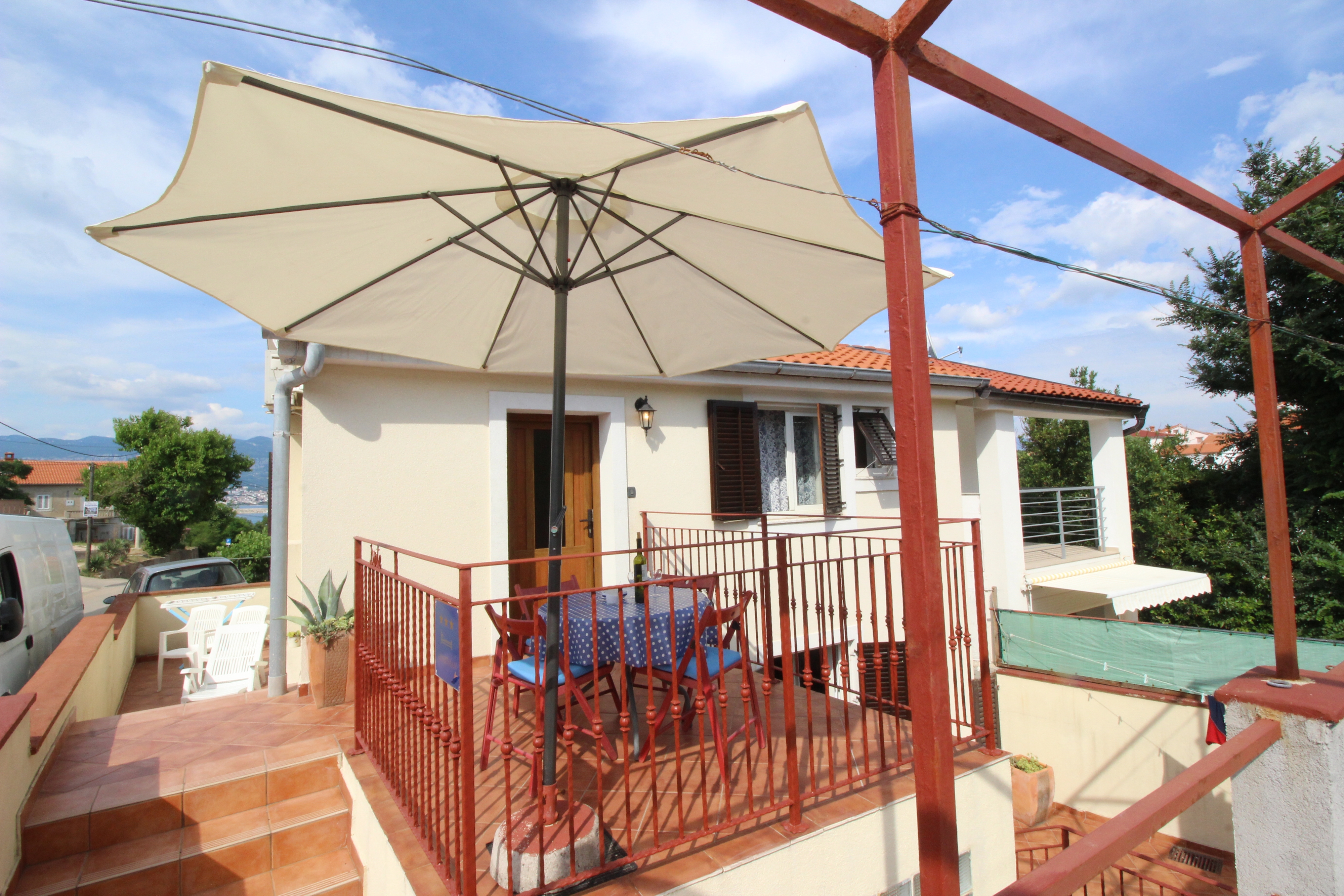Two bedroom apartment with terrace Šilo, Krk  A-a