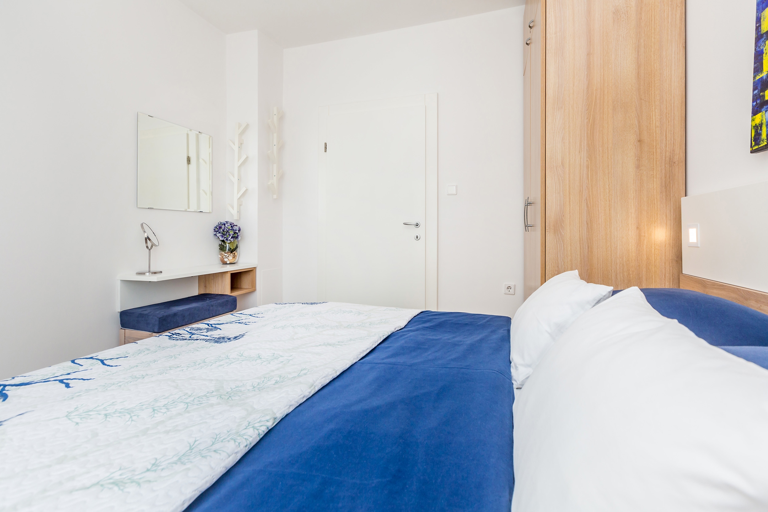 Two bedroom apartment with terrace and sea view Šilo, Krk  A-a