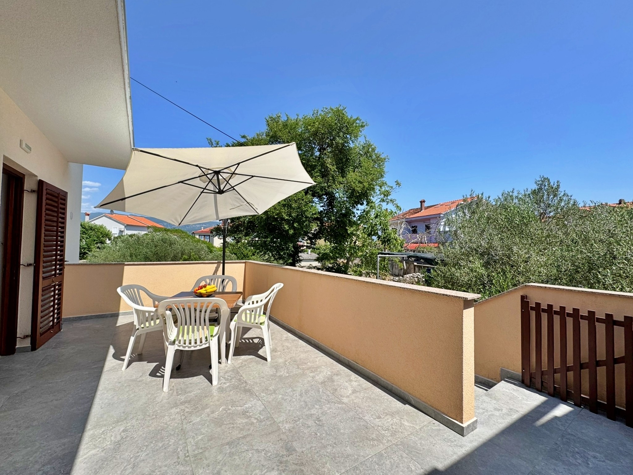 One bedroom apartment with terrace and sea view Šilo, Krk  A-a