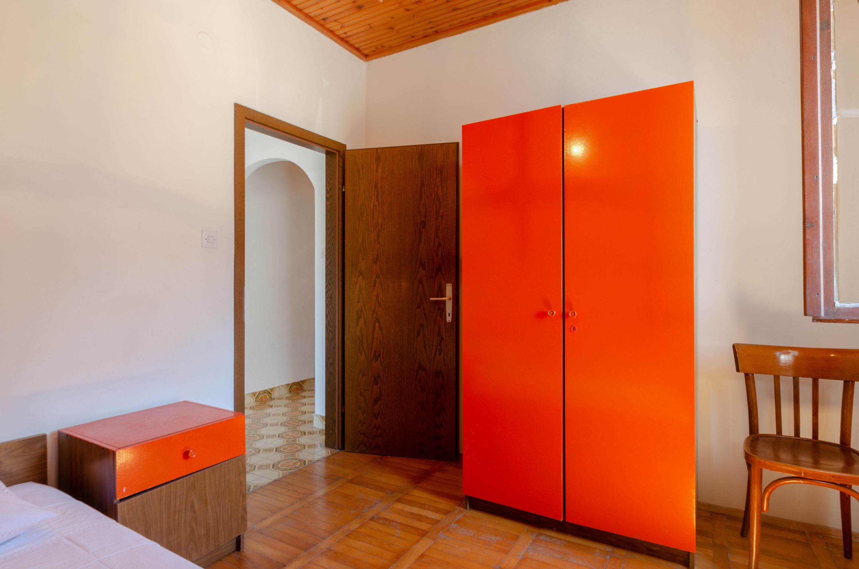 Two bedroom apartment near beach Zavalatica, Korčula  A-b