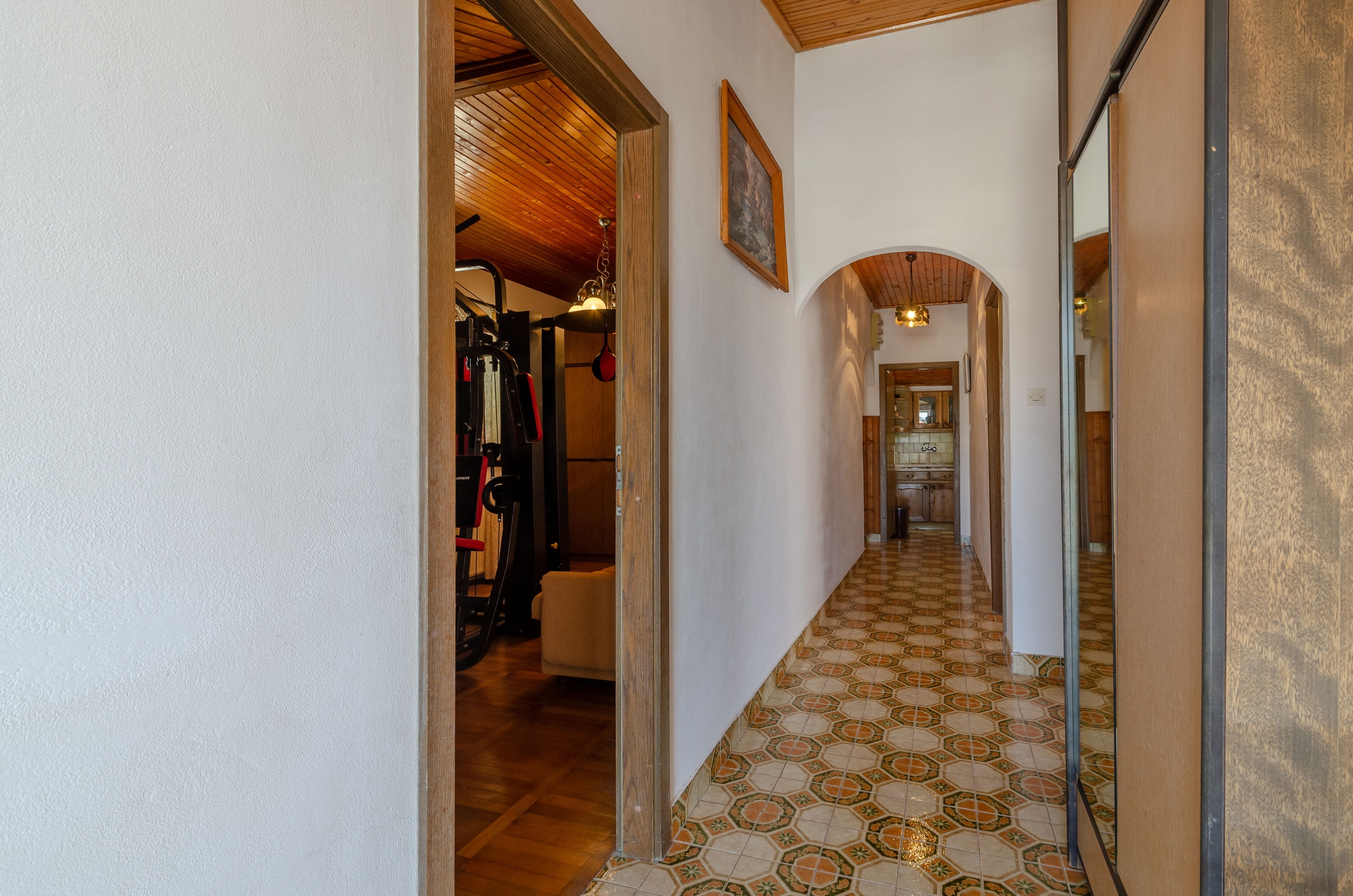 Two bedroom apartment near beach Zavalatica, Korčula  A-b