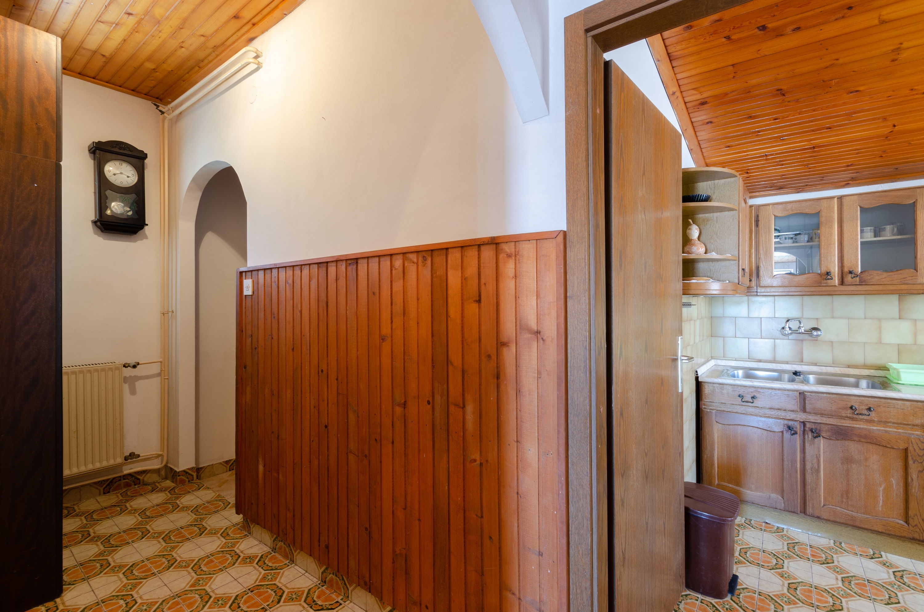 Two bedroom apartment near beach Zavalatica, Korčula  A-b