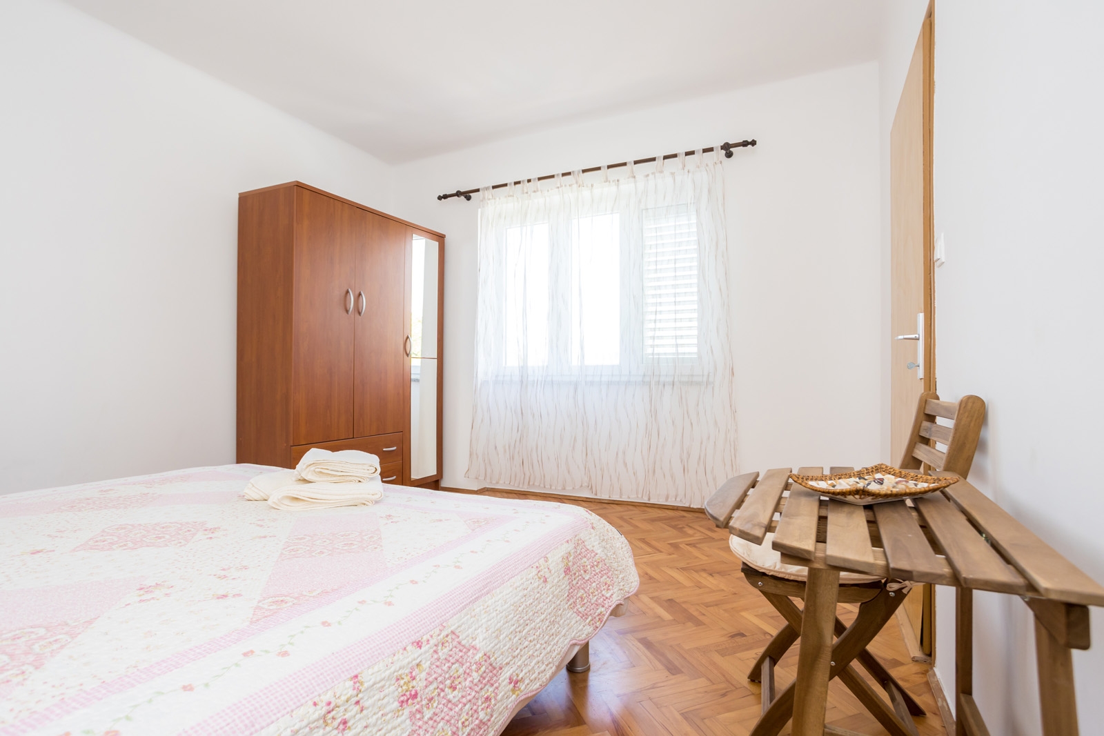 Three bedroom apartment with terrace and sea view Šilo, Krk  A-a