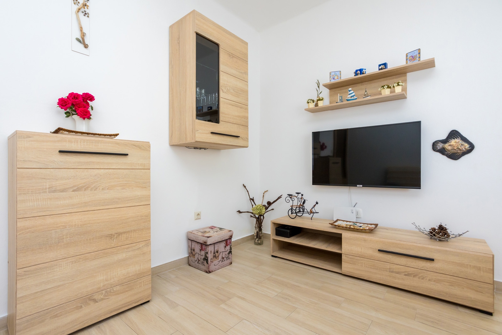 Three bedroom apartment with terrace and sea view Šilo, Krk (A-18703-a) Three bedroom apartment with terrace and sea view Šilo, Krk (A-18703-a)