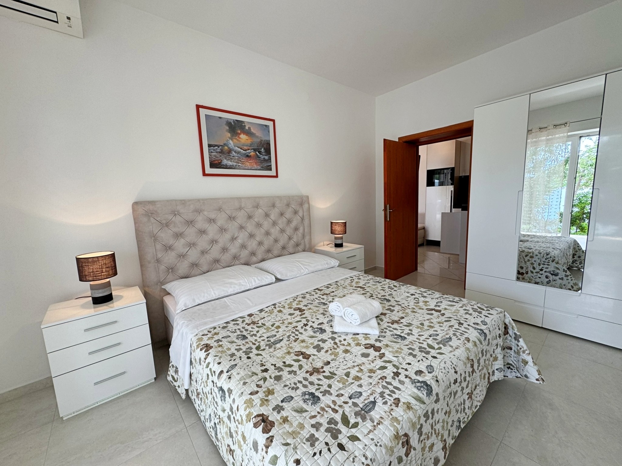 One bedroom apartment near beach Šilo, Krk  A-a