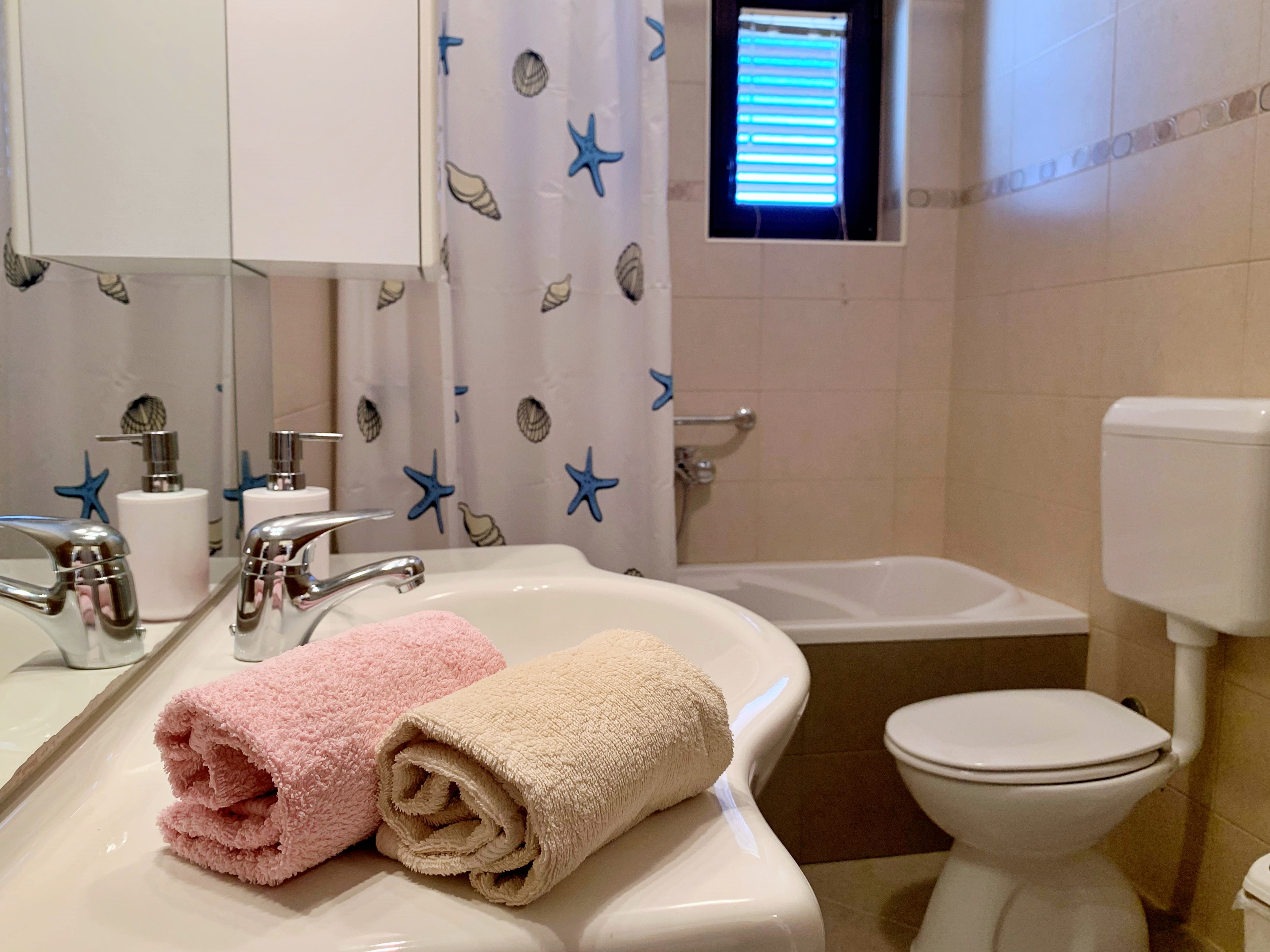 One bedroom apartment with terrace Šilo, Krk  A-a