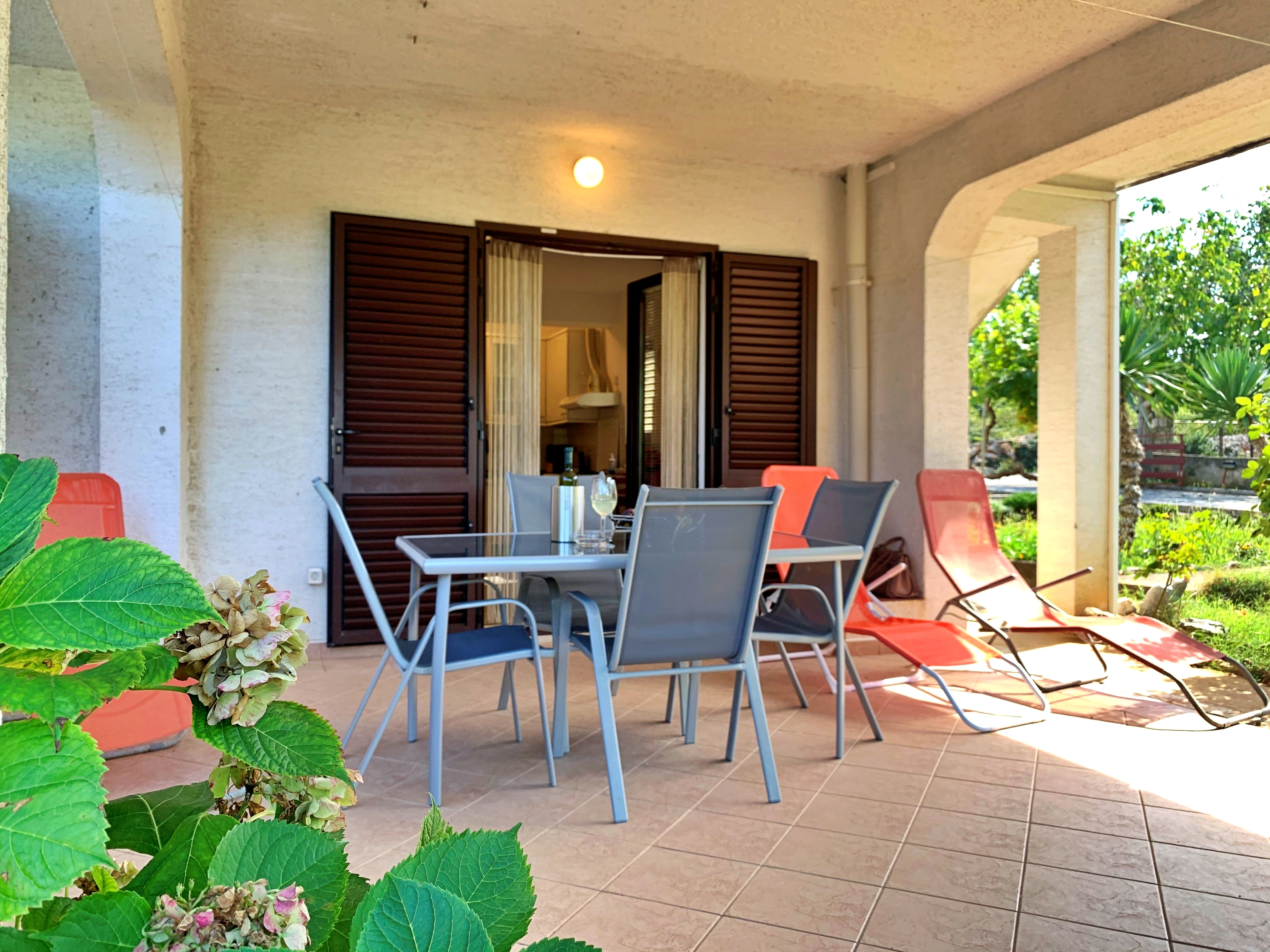 One bedroom apartment with terrace Šilo, Krk  A-a
