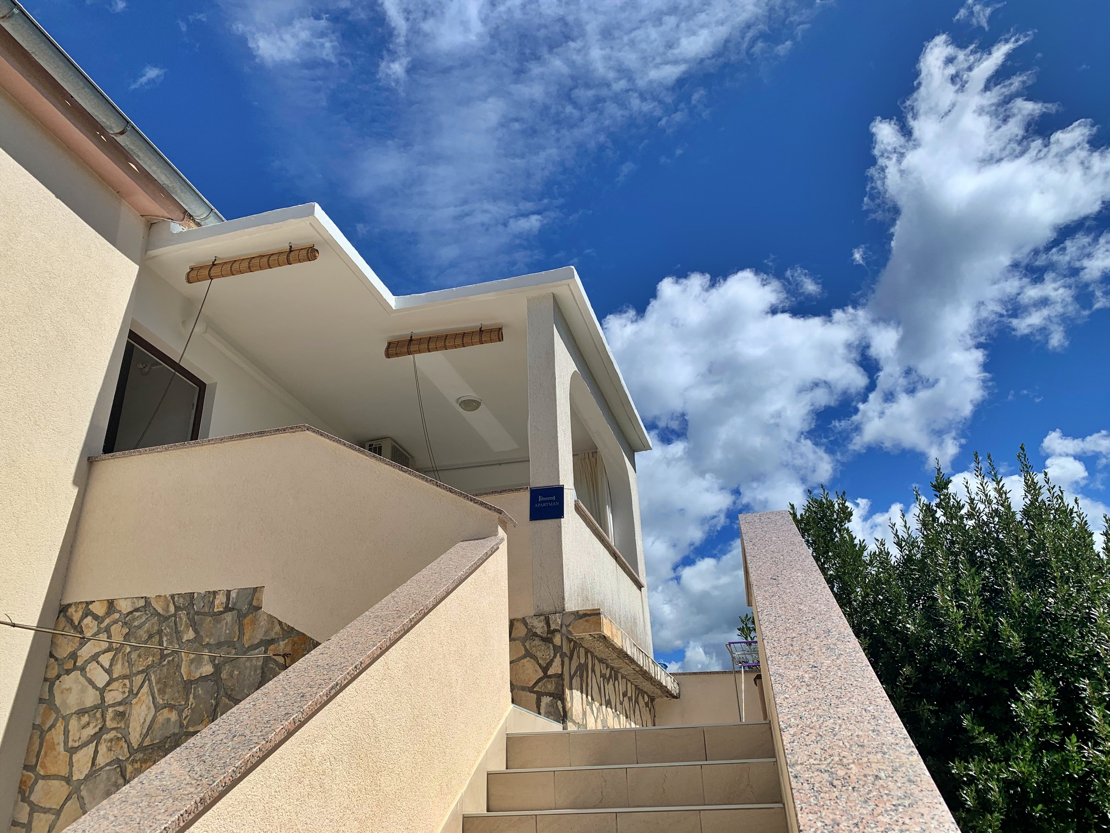 Two bedroom apartment with terrace and sea view Šilo, Krk (A-18710-a) Two bedroom apartment with terrace and sea view Šilo, Krk (A-18710-a)