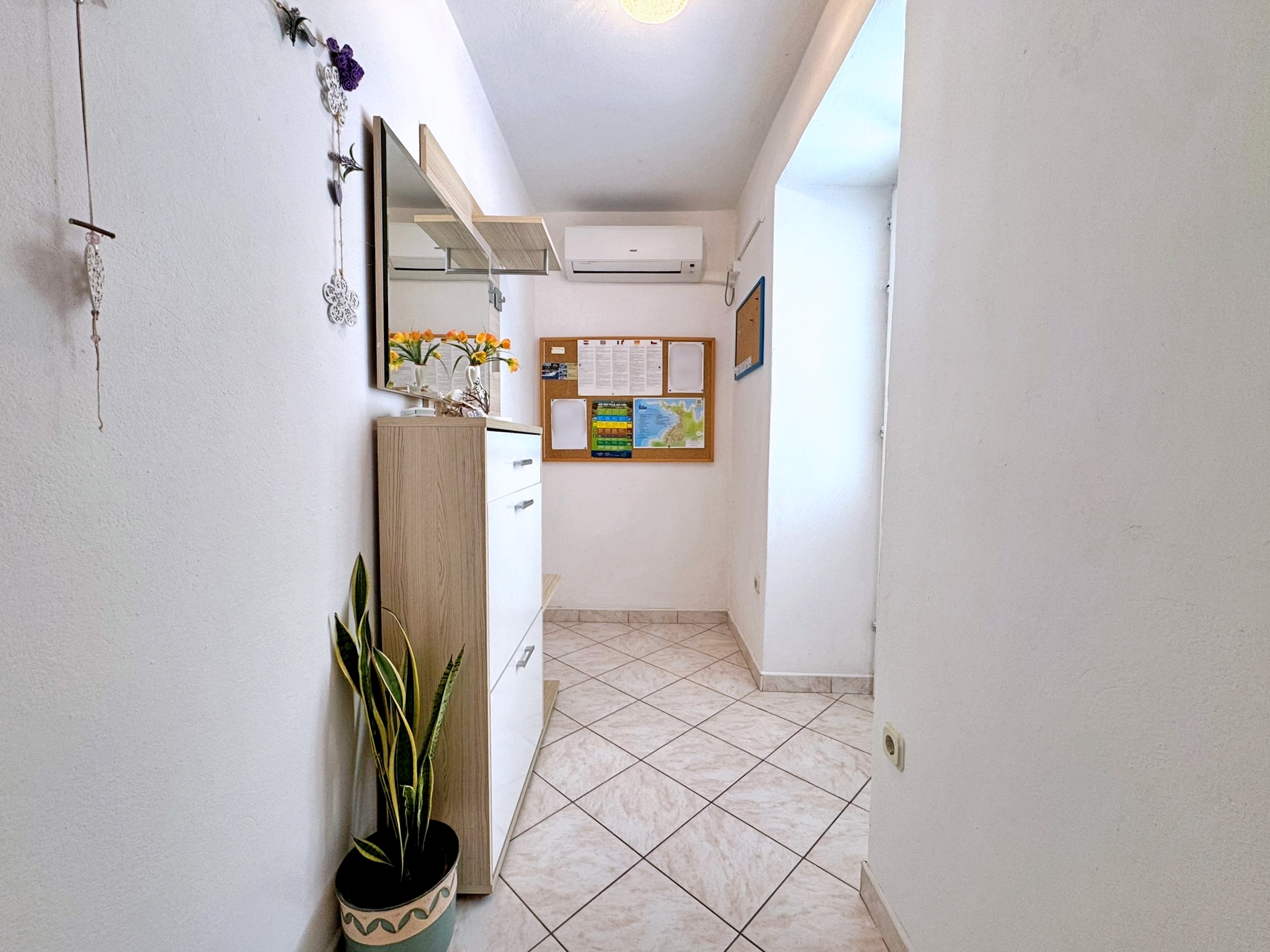 Two bedroom apartment with terrace Šilo, Krk  A-a