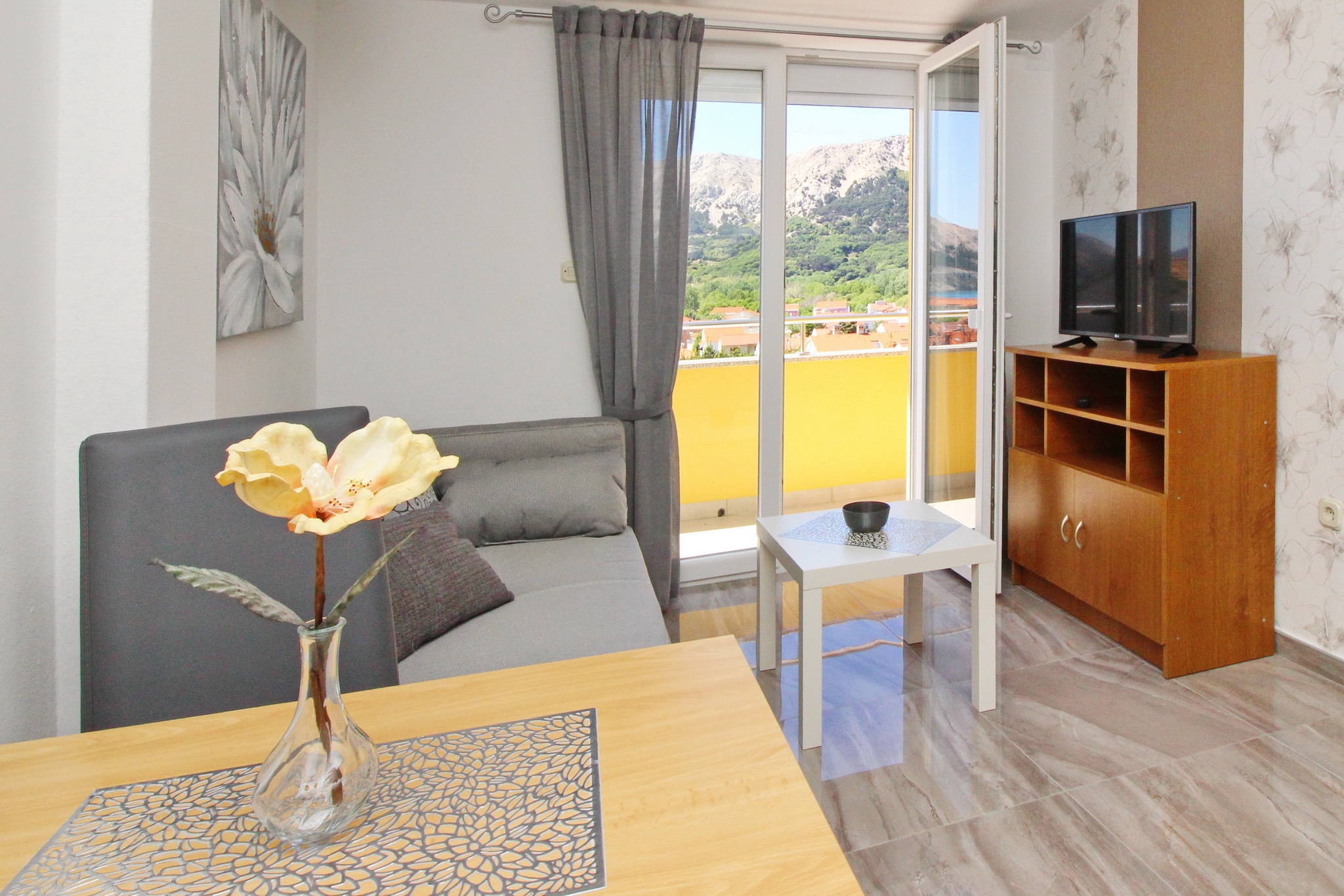 One bedroom apartment with balcony and sea view Baška, Krk (A-18716-e)