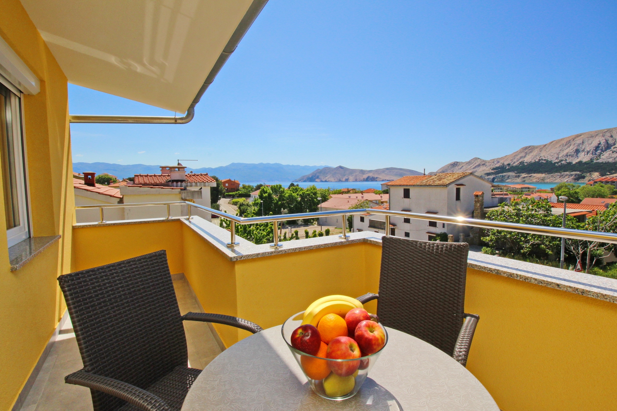 Enosobni apartma S teraso Baška, Krk  A-c