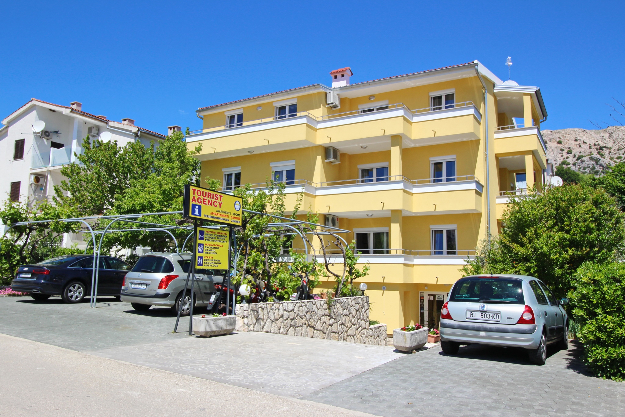 Two bedroom apartment with terrace Baška, Krk  A-a