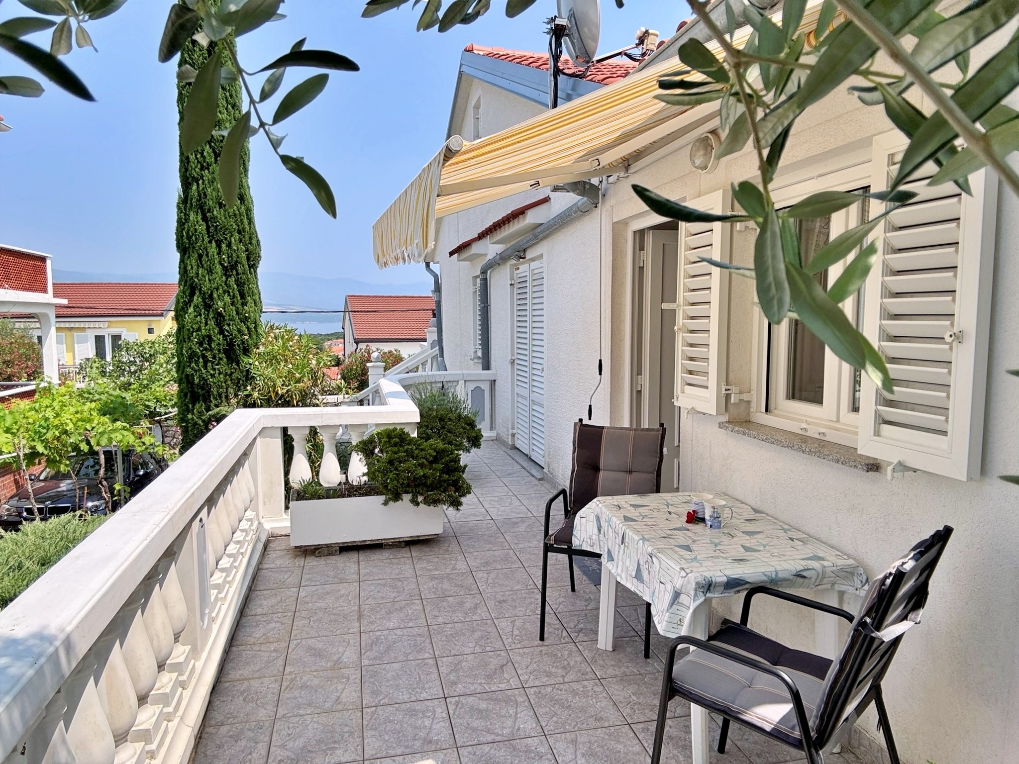 One bedroom apartment with terrace Šilo, Krk  A-c