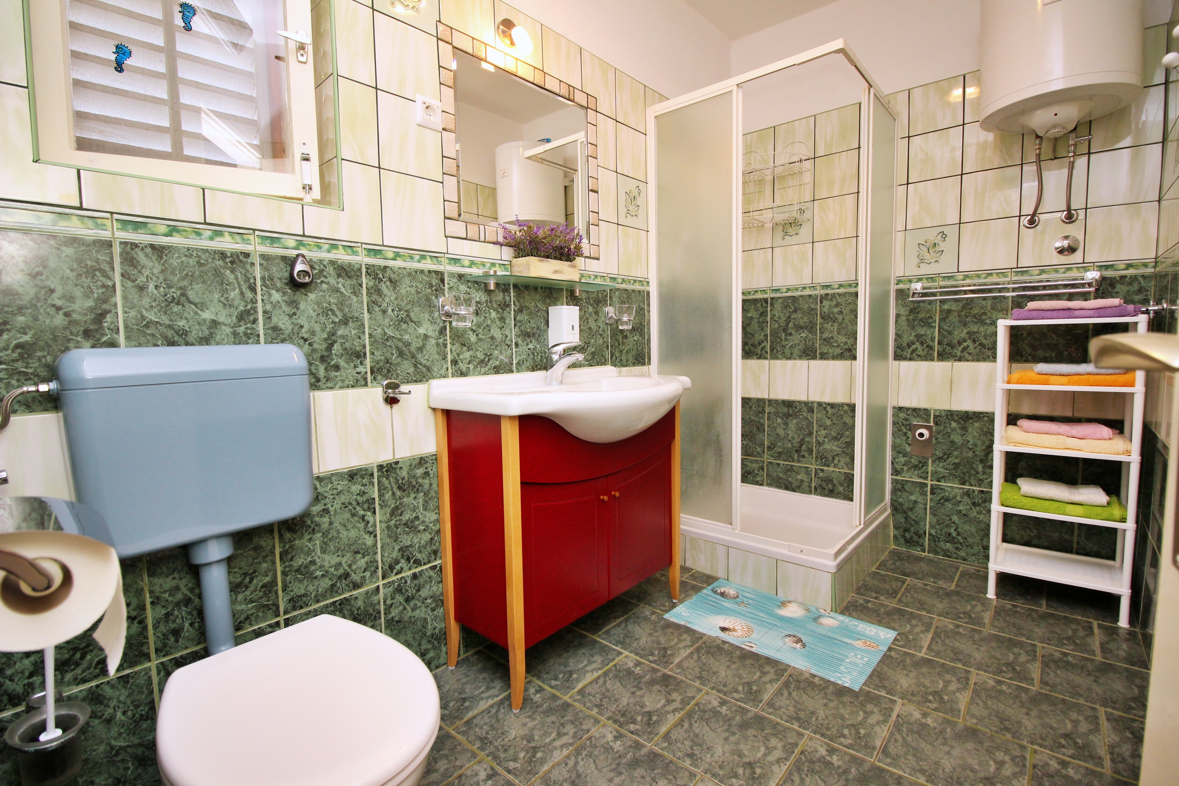 Two bedroom apartment with terrace and sea view Šilo, Krk  A-a