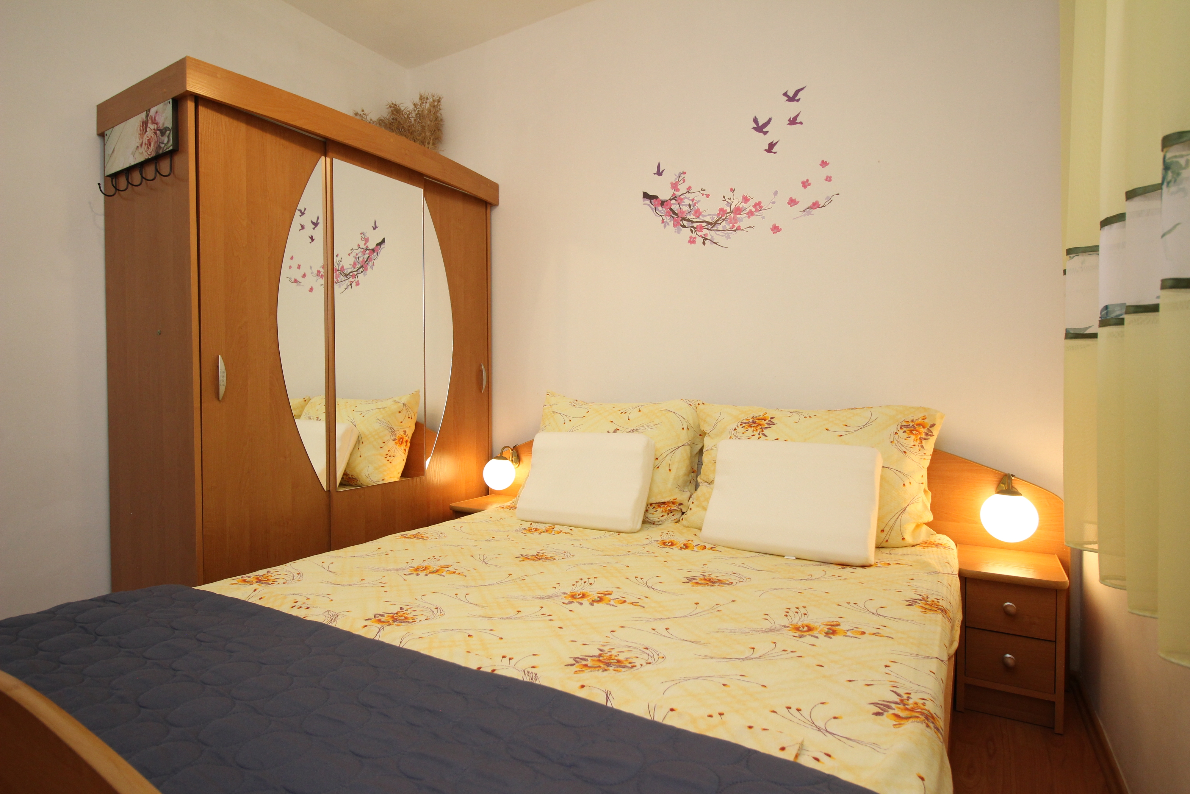 Two bedroom apartment with terrace and sea view Šilo, Krk  A-a