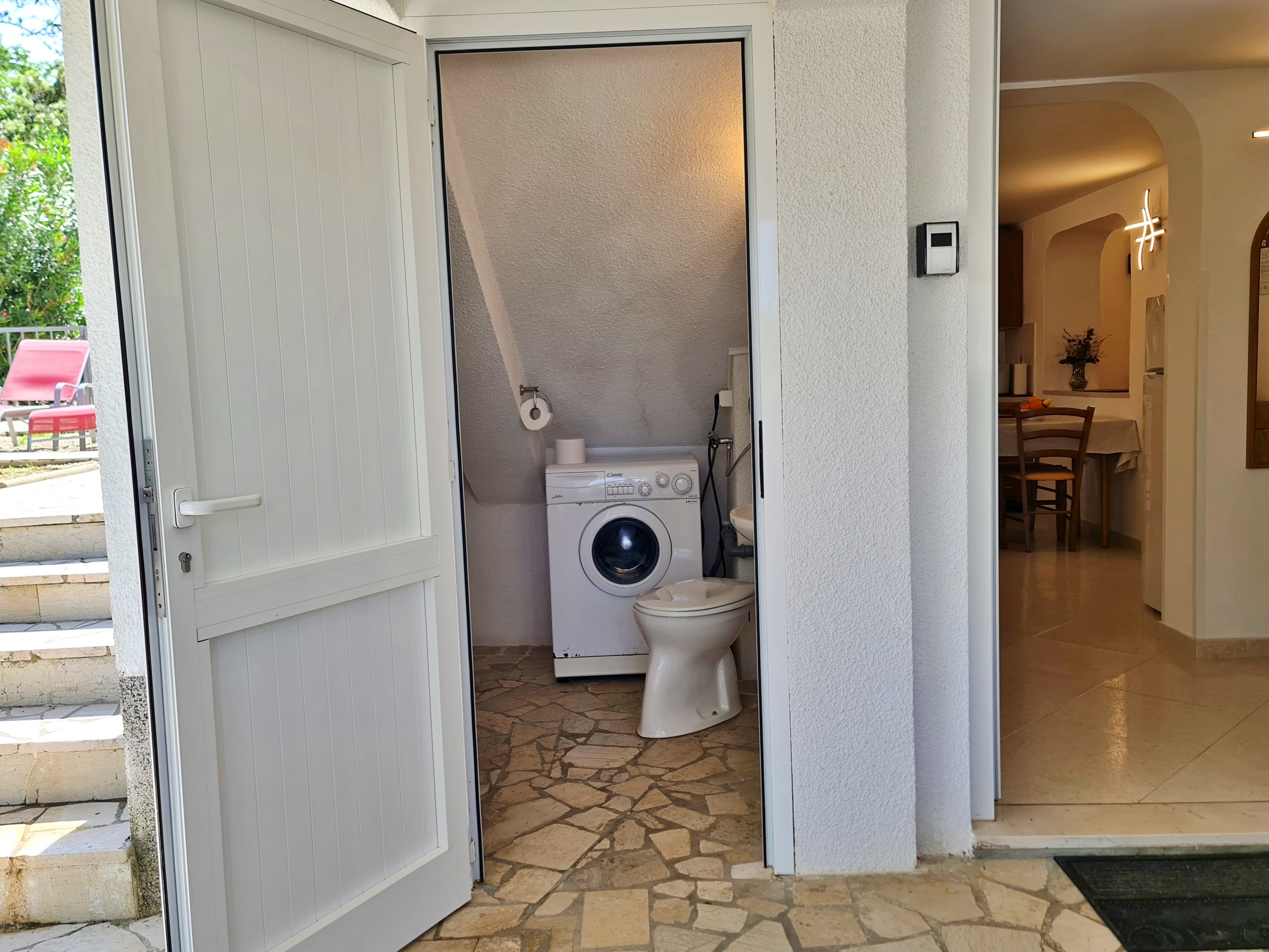 One bedroom apartment near beach Šilo, Krk  A-a