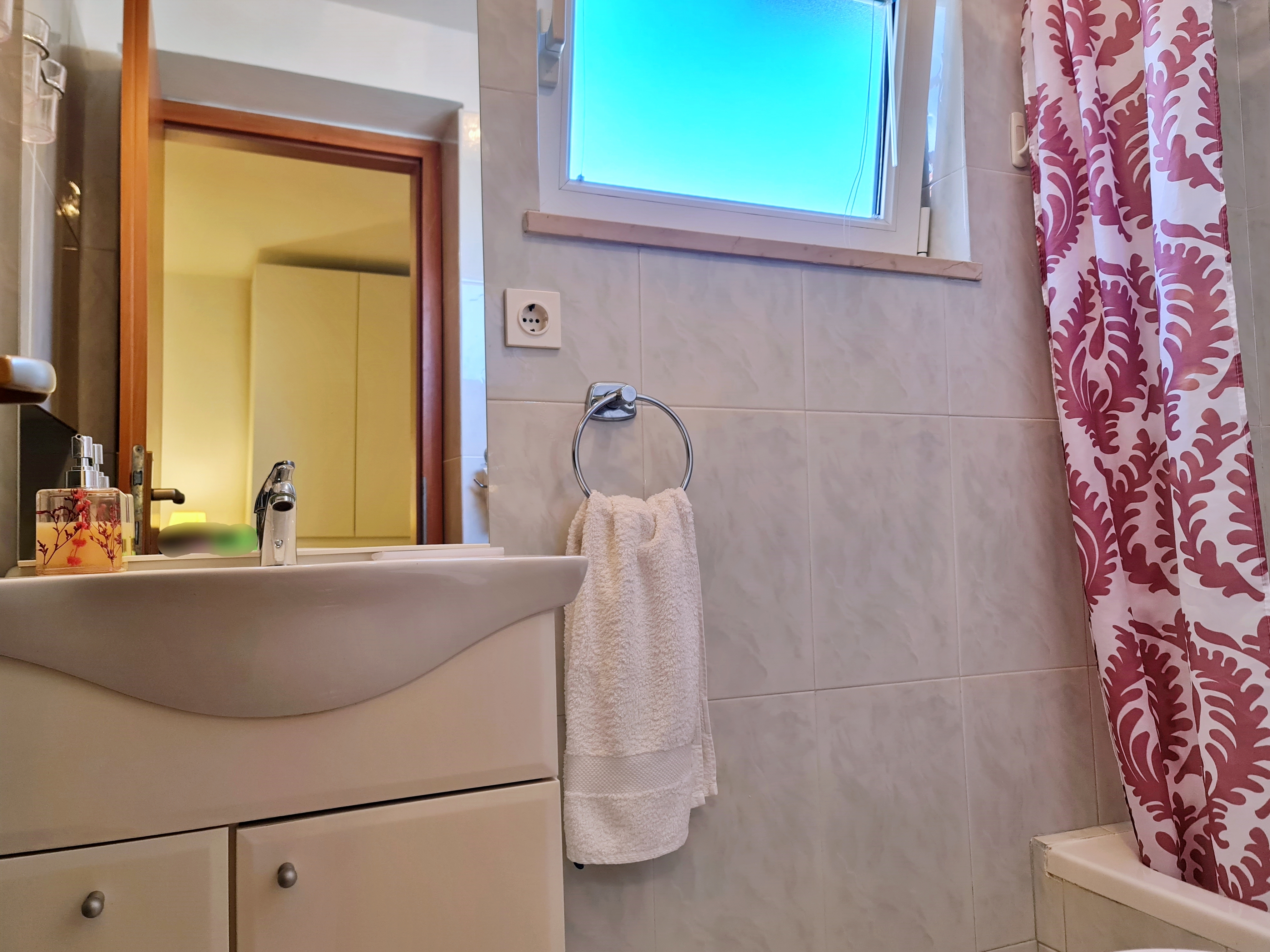 One bedroom apartment near beach Šilo, Krk  A-a