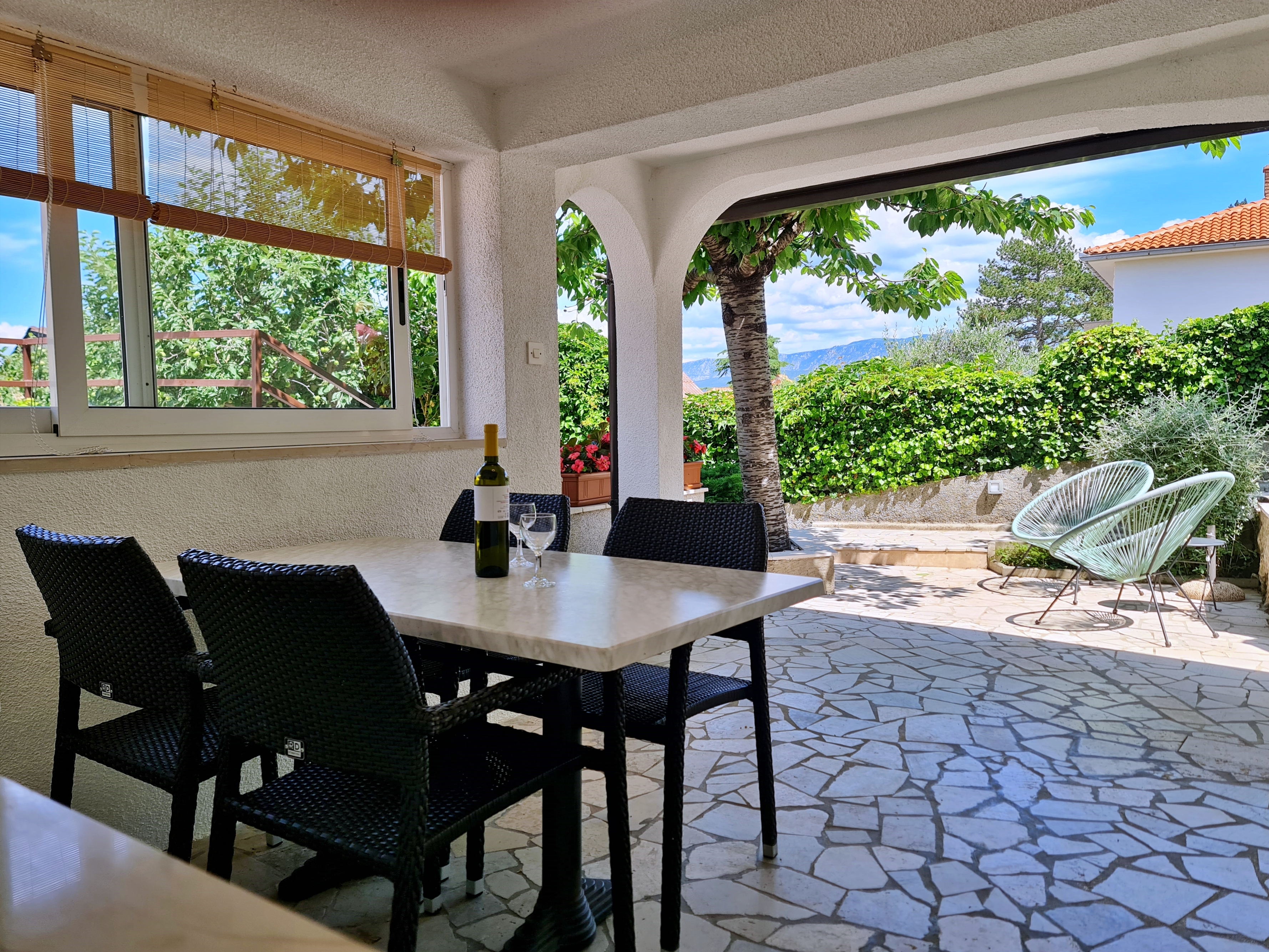 One bedroom apartment near beach Šilo, Krk  A-a