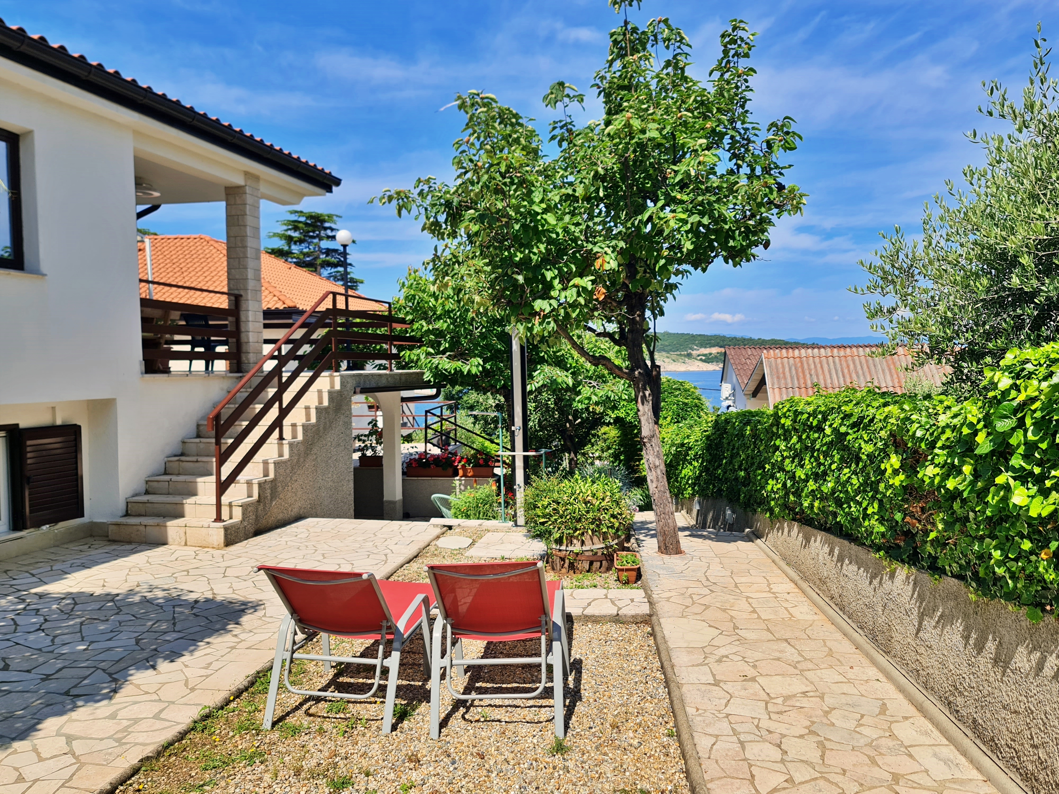 One bedroom apartment near beach Šilo, Krk (A-18740-a) One bedroom apartment near beach Šilo, Krk (A-18740-a)