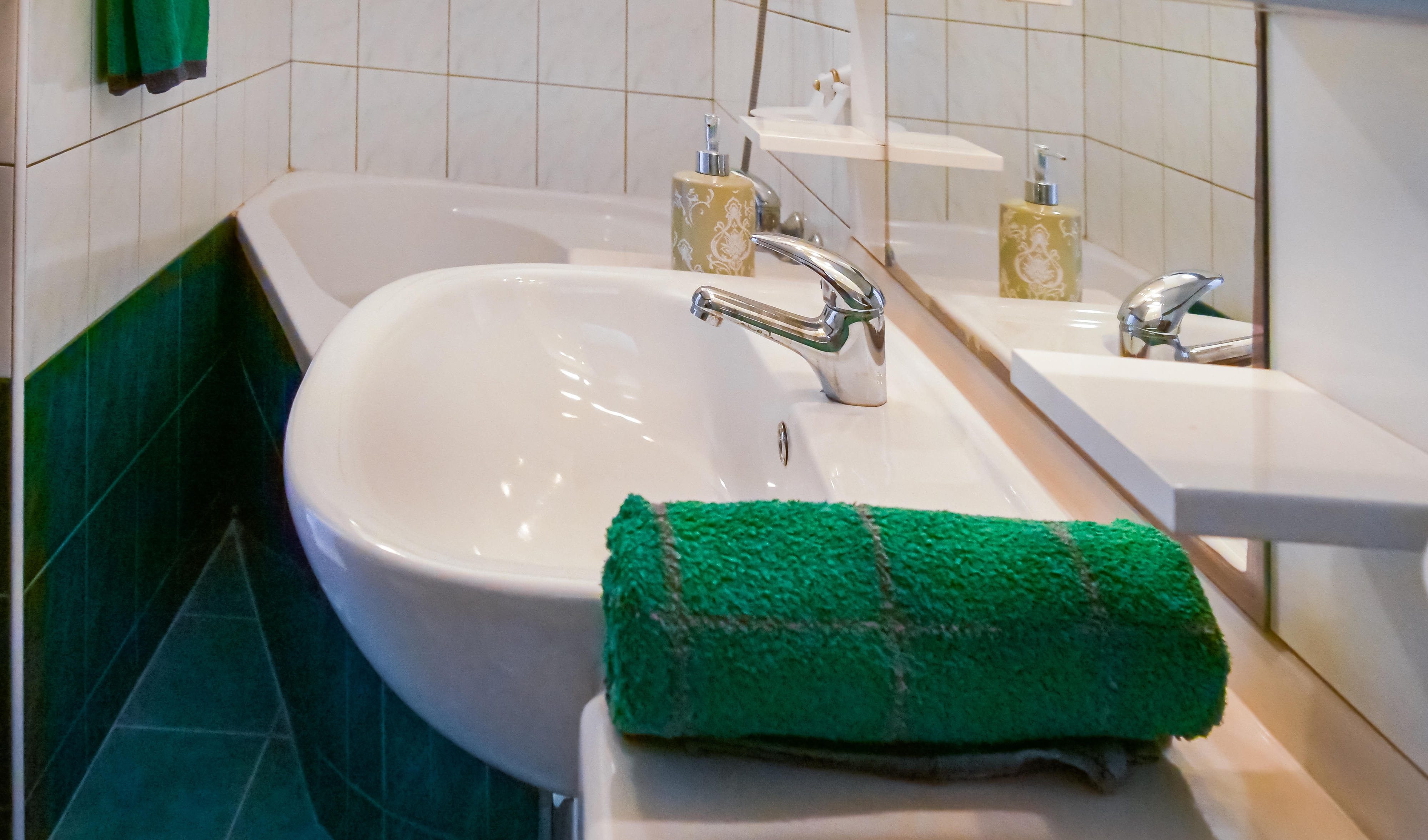 One bedroom apartment with terrace and sea view Sevid, Trogir  A-b